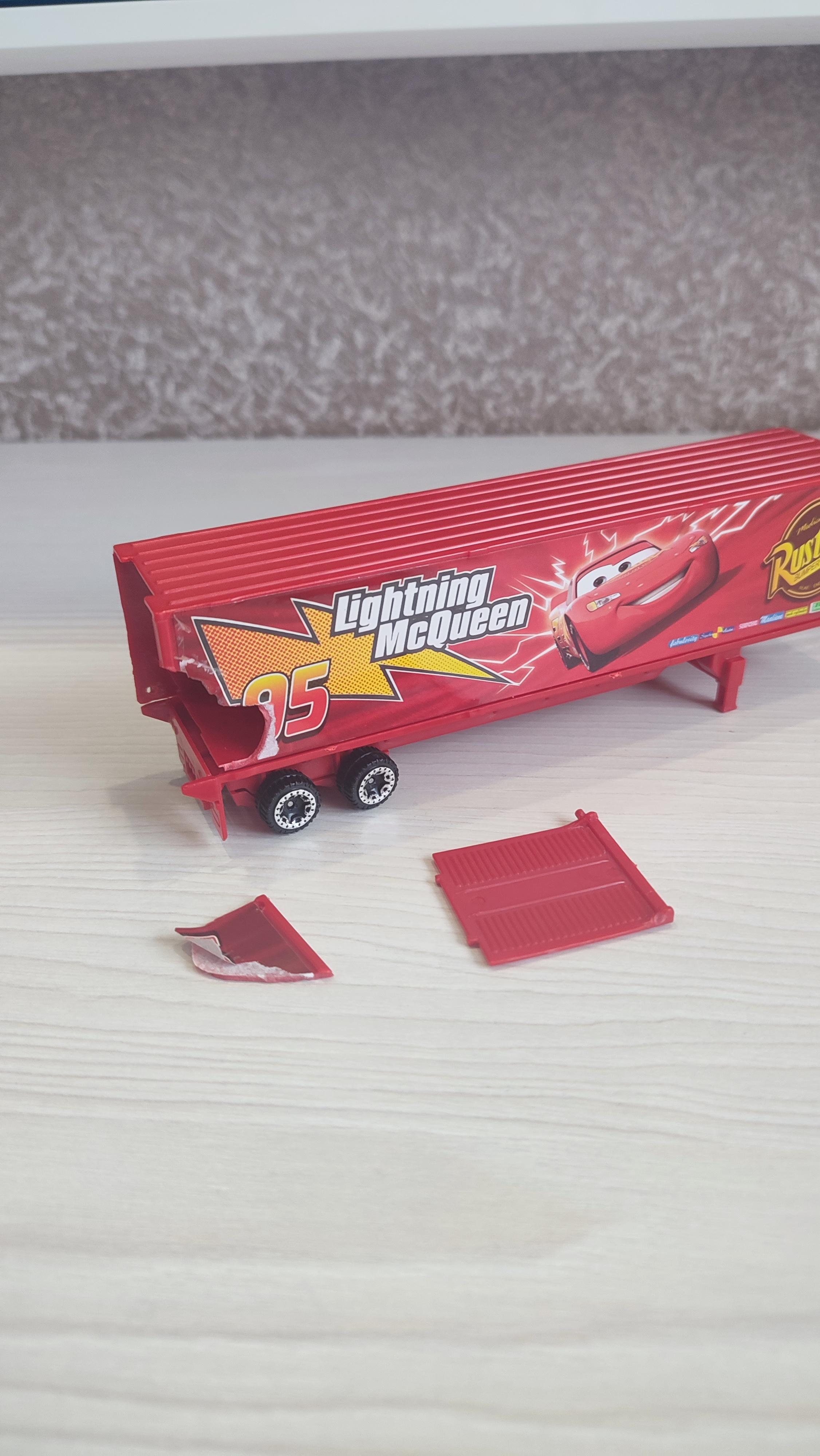 Фото: Набор игрушечных машинок Lightning McQueen из 7 шт. (12651190), отправлено покупателем Инна Набор игрушечных машинок Lightning McQueen из 7 шт. (12651190) в реальных условиях использования от покупателя Инна.