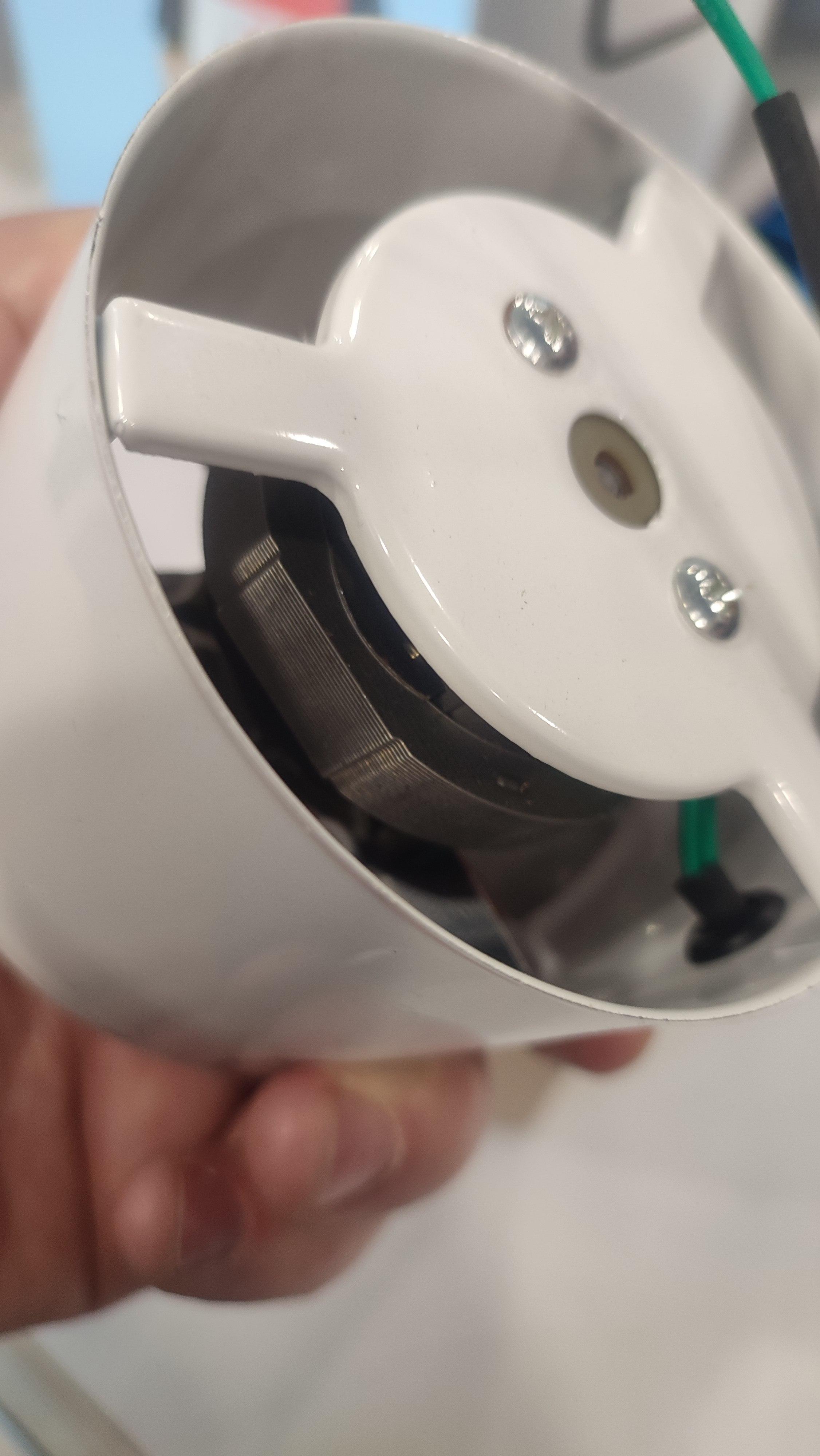 Фото: Вентилятор канальный осевой UVS VENUS VKAM mini 100 мм, отправлено пользователем Роман Вентилятор канальный осевой UVS VENUS VKAM mini 100 мм в реальных условиях использования от пользователя Роман.