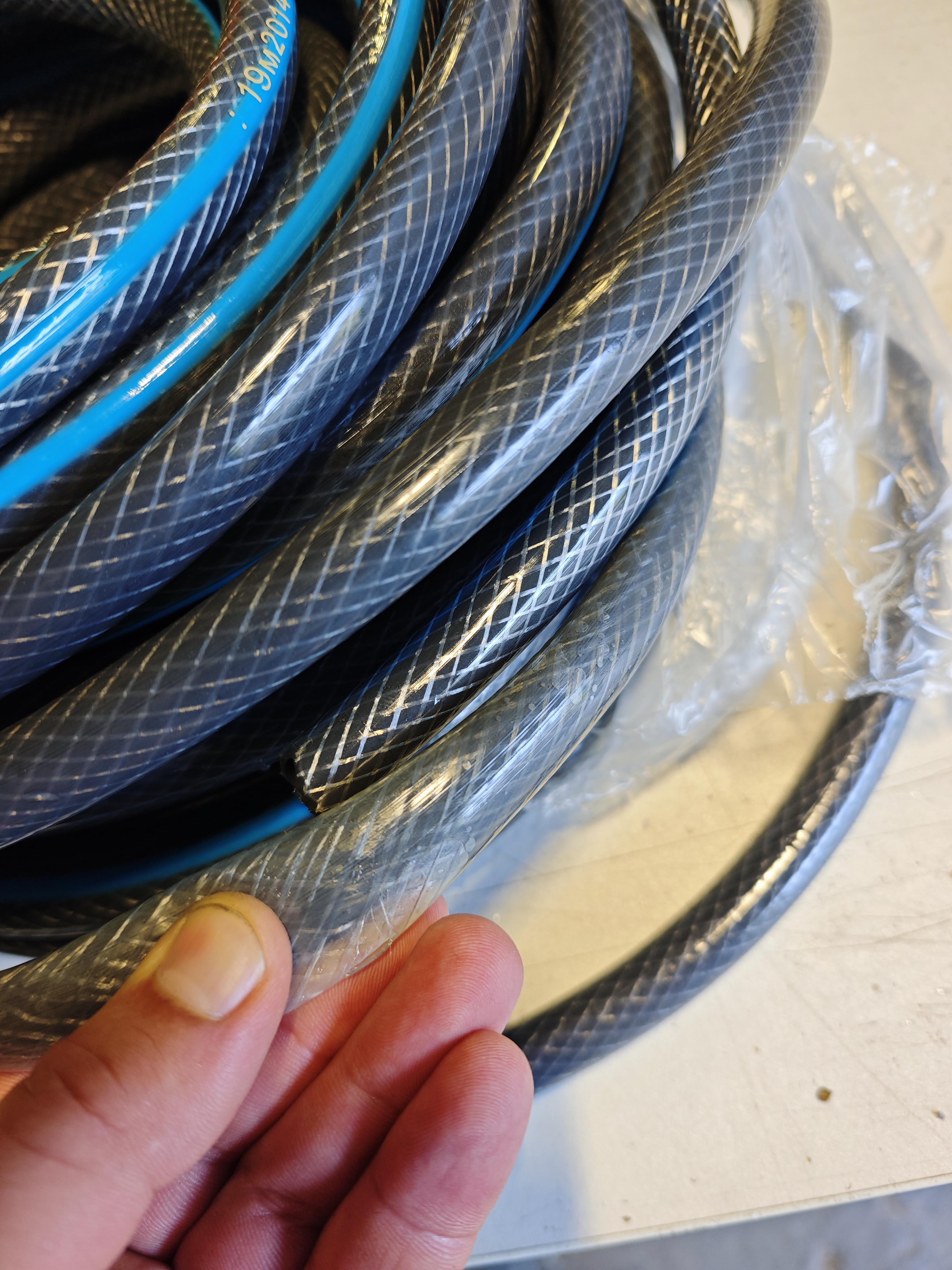 Шланг для поливу Klever 1/2" 20 м у реальних умовах використання від покупця Александр.
