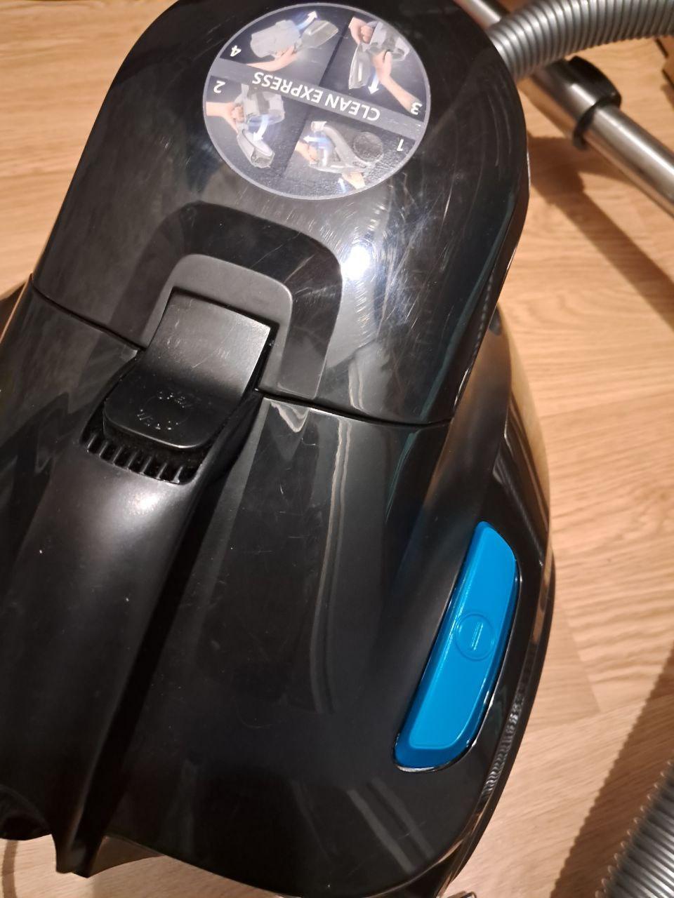 Пилосос Rowenta RO3731EA у реальних умовах використання від користувача Юлія Смерека.