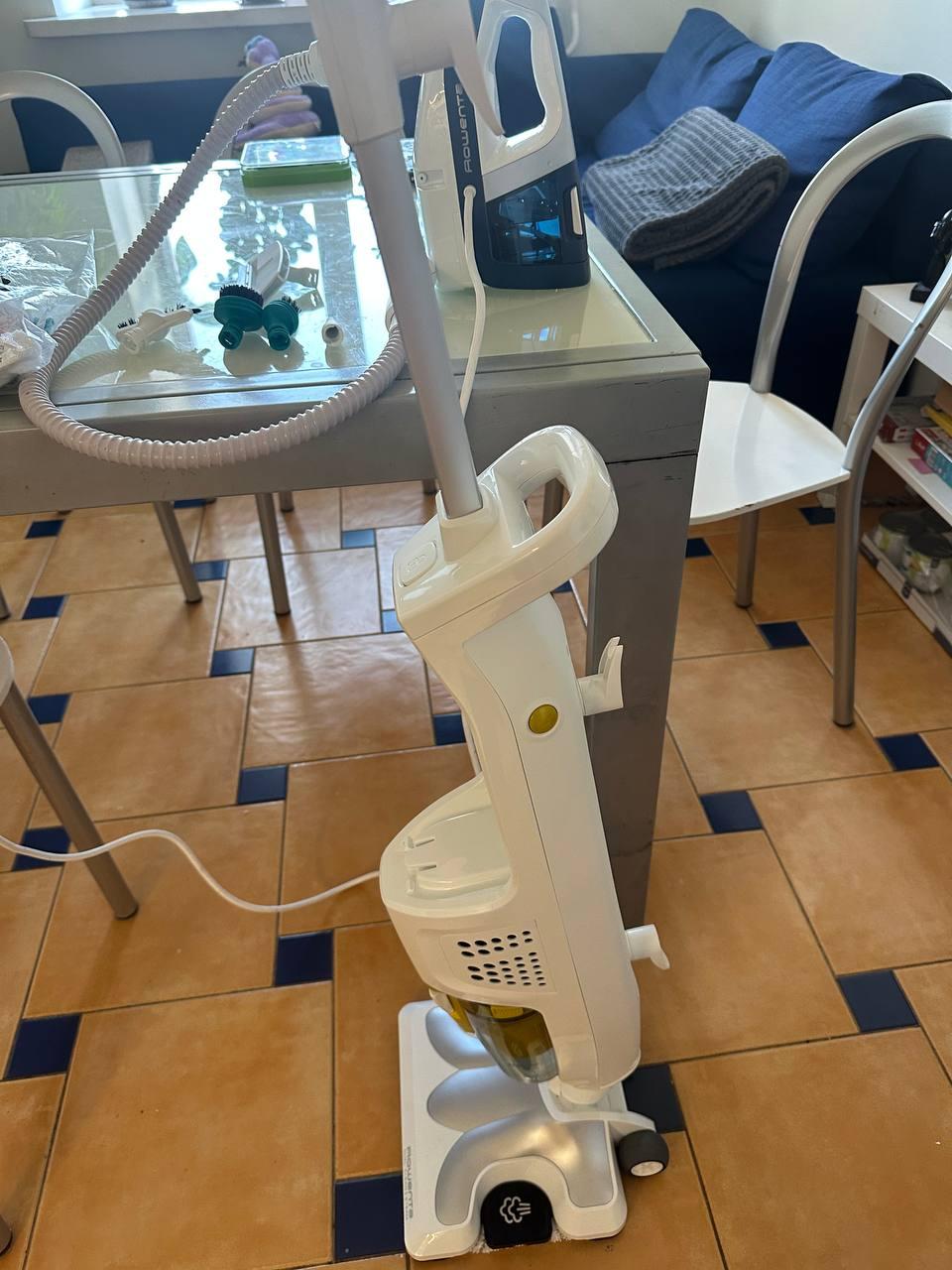 Фото: Пылесос Rowenta RY8561WH Steam Multi white/blue, отправлено пользователем Ігор Матвійчук Пылесос Rowenta RY8561WH Steam Multi white/blue в реальных условиях использования от пользователя Ігор Матвійчук.