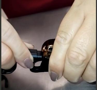 Машинка для стрижки тварин Gemei GM 6063 и 4 насадки грумінг у реальних умовах використання від покупця Лариса.