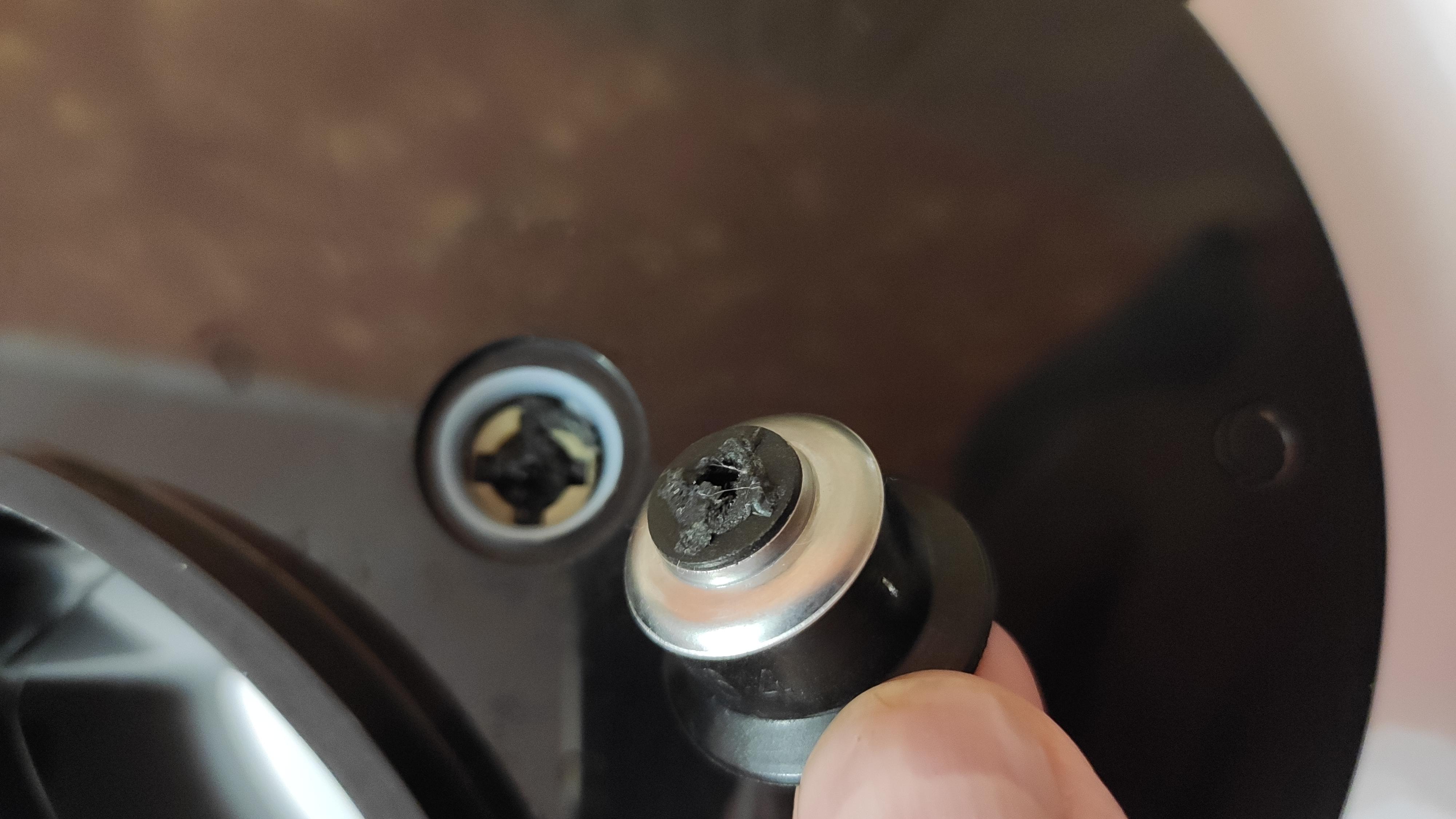 Блендер заглибний QUIN HB-110SDS-2 у реальних умовах використання від покупця Олександр.