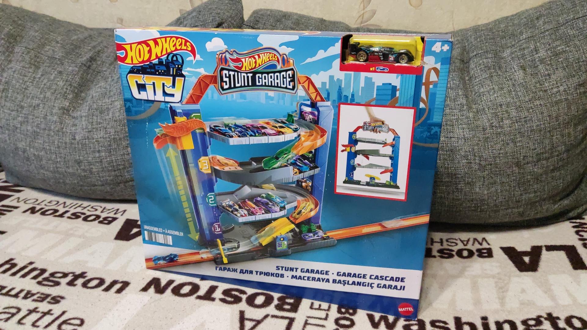 Гараж Hot Wheels четырехэтажный Hot Wheels GNL70 у реальних умовах використання від покупця Ірина.