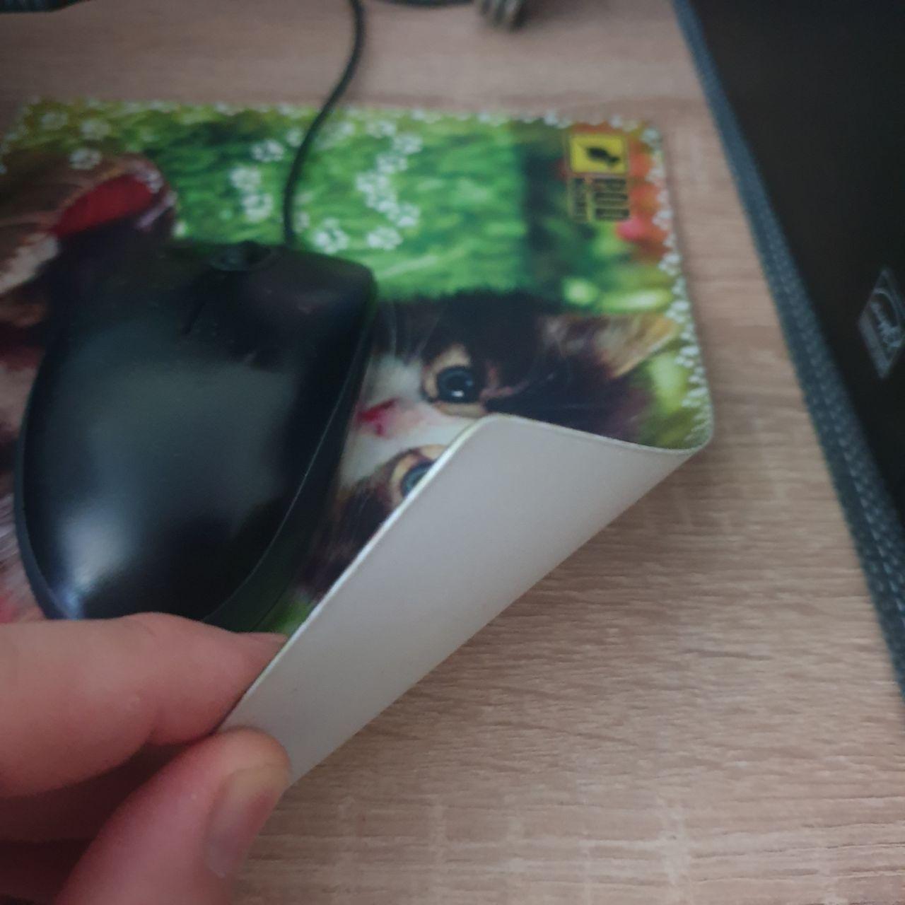 Килимок для миші Podmyshku Кошеня в кошику (Котенок в корзине) у реальних умовах використання від покупця Анатолій.