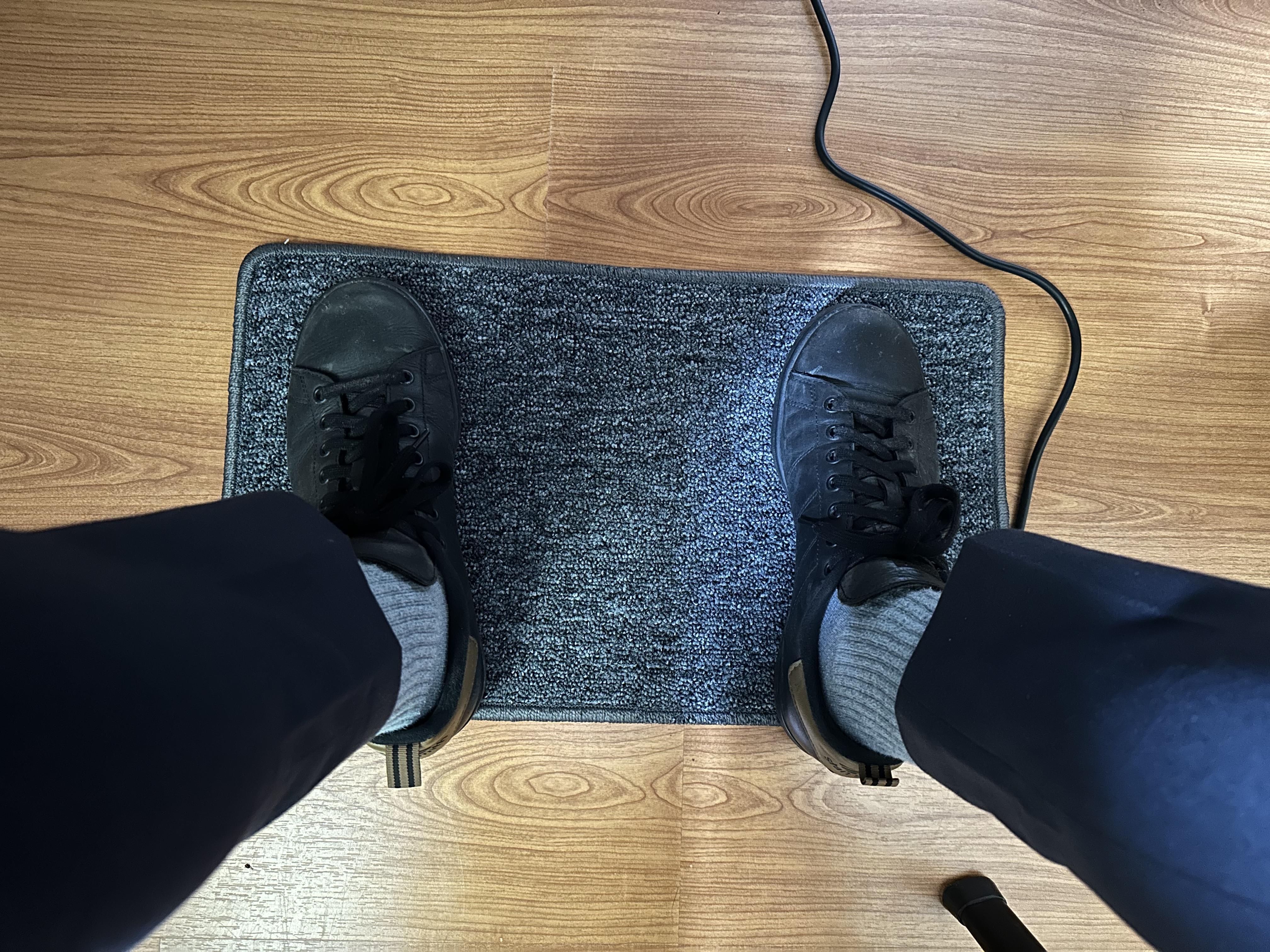 Килимок з підігрівом з термоізоляцією 50х30 см Темно-сірий (5030TN-DGR) у реальних умовах використання від покупця Валентин.