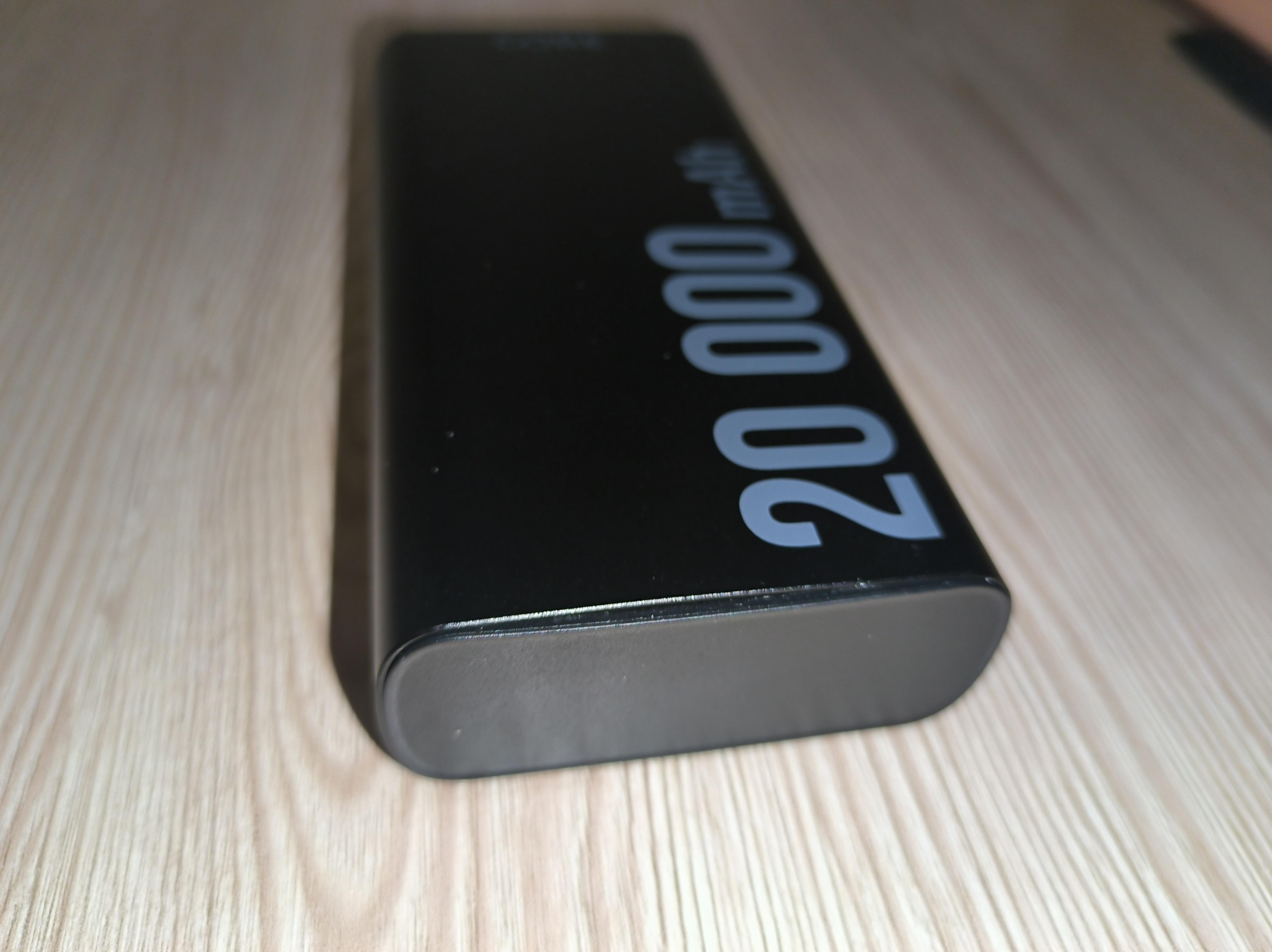 Фото: Повербанк Forever 20000 mAh black (SPF-02), отправлено пользователем Покупець Повербанк Forever 20000 mAh black (SPF-02) в реальных условиях использования от пользователя Покупець.