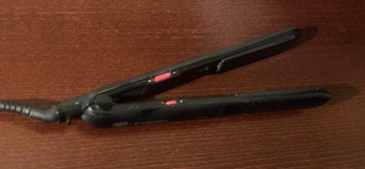 Выпрямитель для волос Rowenta OPTILISS SF323LF0 в реальных условиях использования от пользователя Уляна Марченко.