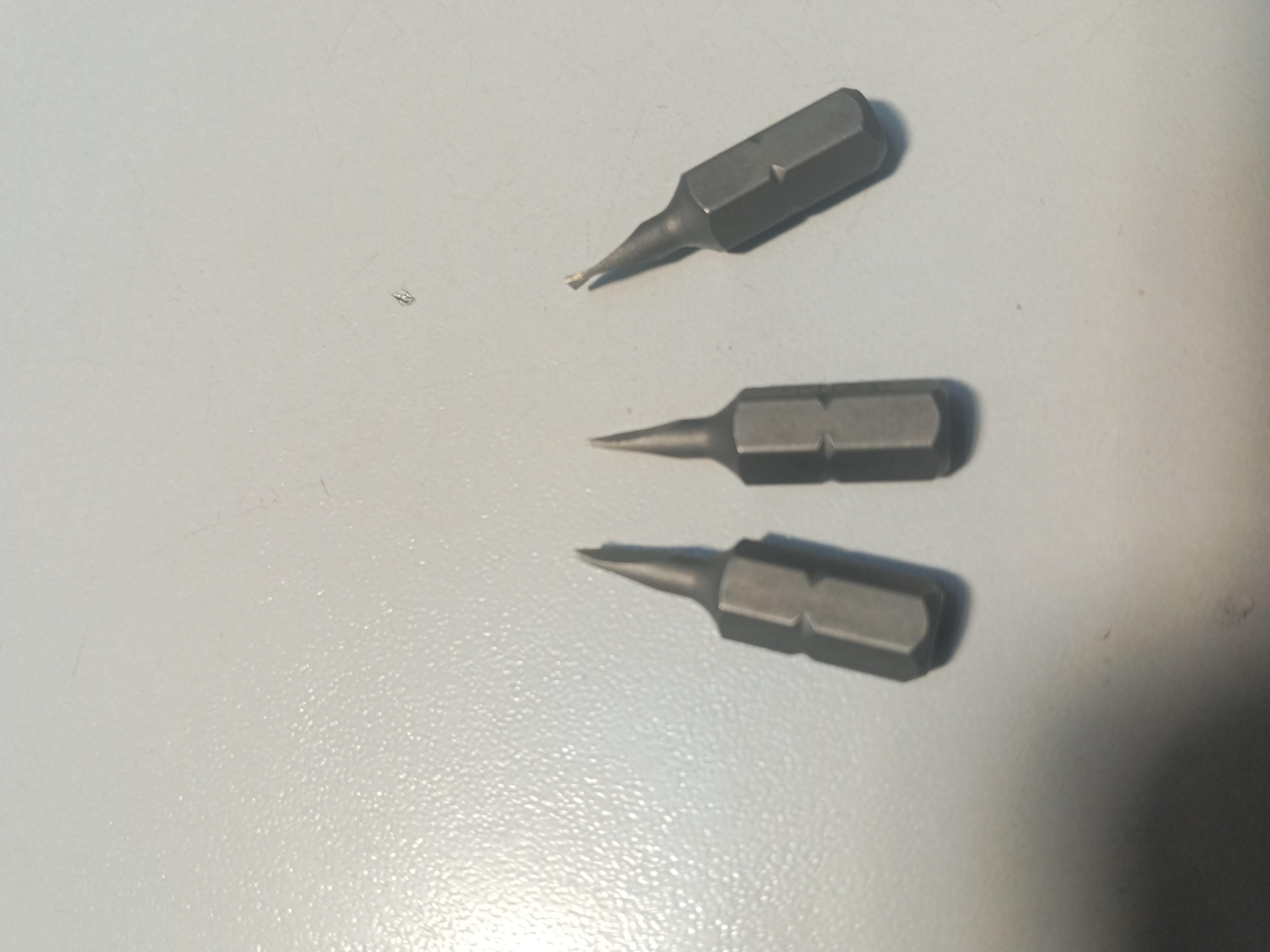 Бита Toptul 1/4" 25 мм SL3x0,5 1 шт. FSAA0803 в реальных условиях использования от покупателя Юрій.