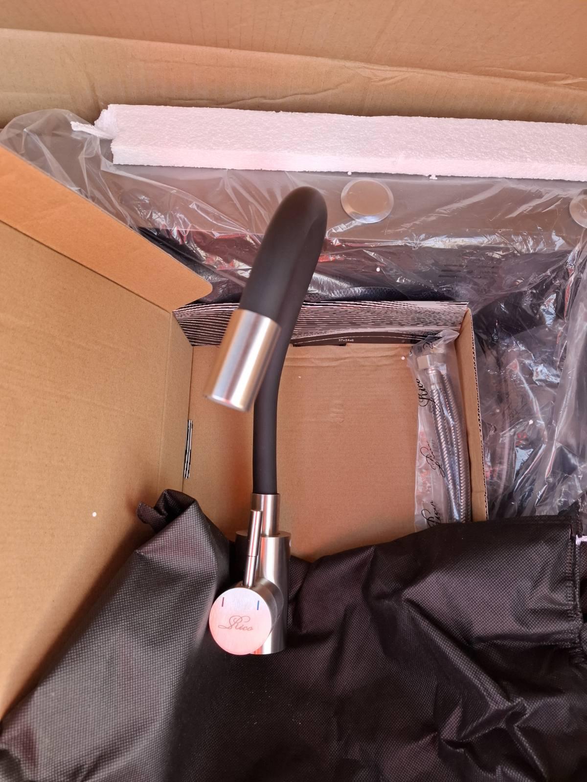 Мойка кухонная Lidz 7849BR PVD правая и смеситель для кухни Черный в реальных условиях использования от пользователя Галина.