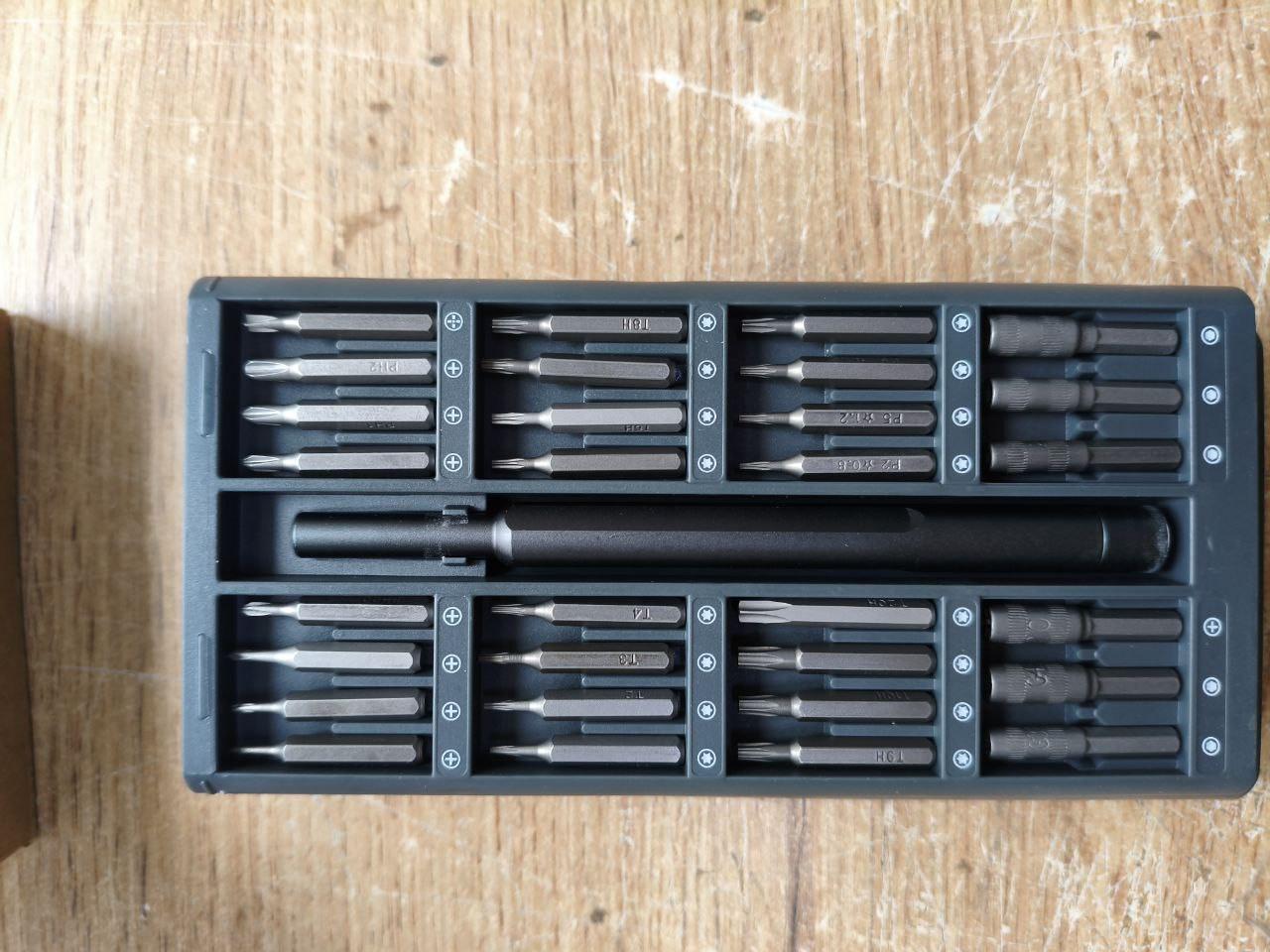 Набор отверток 63в1 для точных работ по ремонту мобильных телефонов/ноутбуков (14586711) в реальных условиях использования от покупателя Володимир Куриленко.