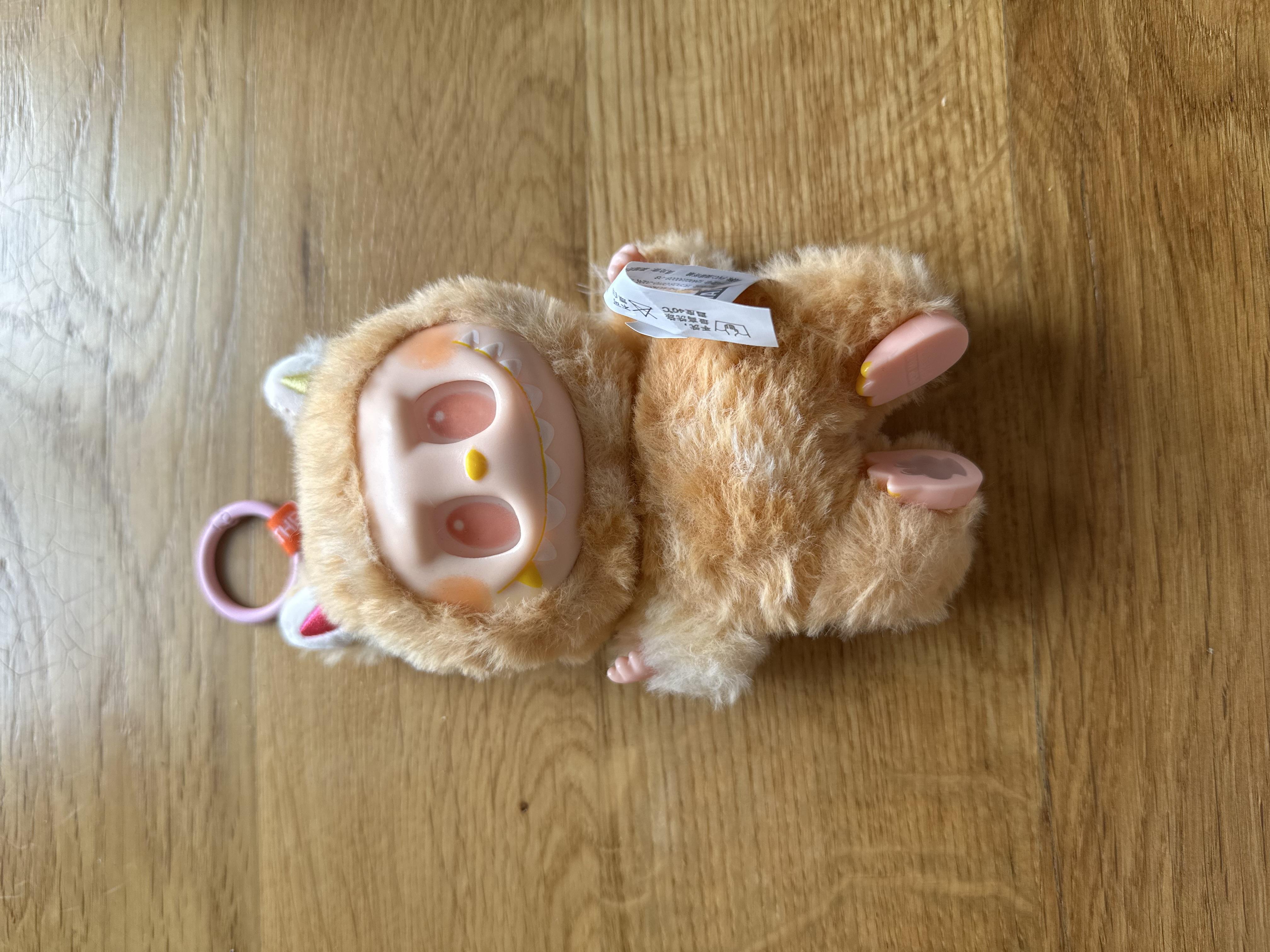 Фото: Игрушка-брелок Pop Mart Labubu Art The Monsters 3 серия 17 см, отправлено покупателем Оксана Игрушка-брелок Pop Mart Labubu Art The Monsters 3 серия 17 см в реальных условиях использования от покупателя Оксана.