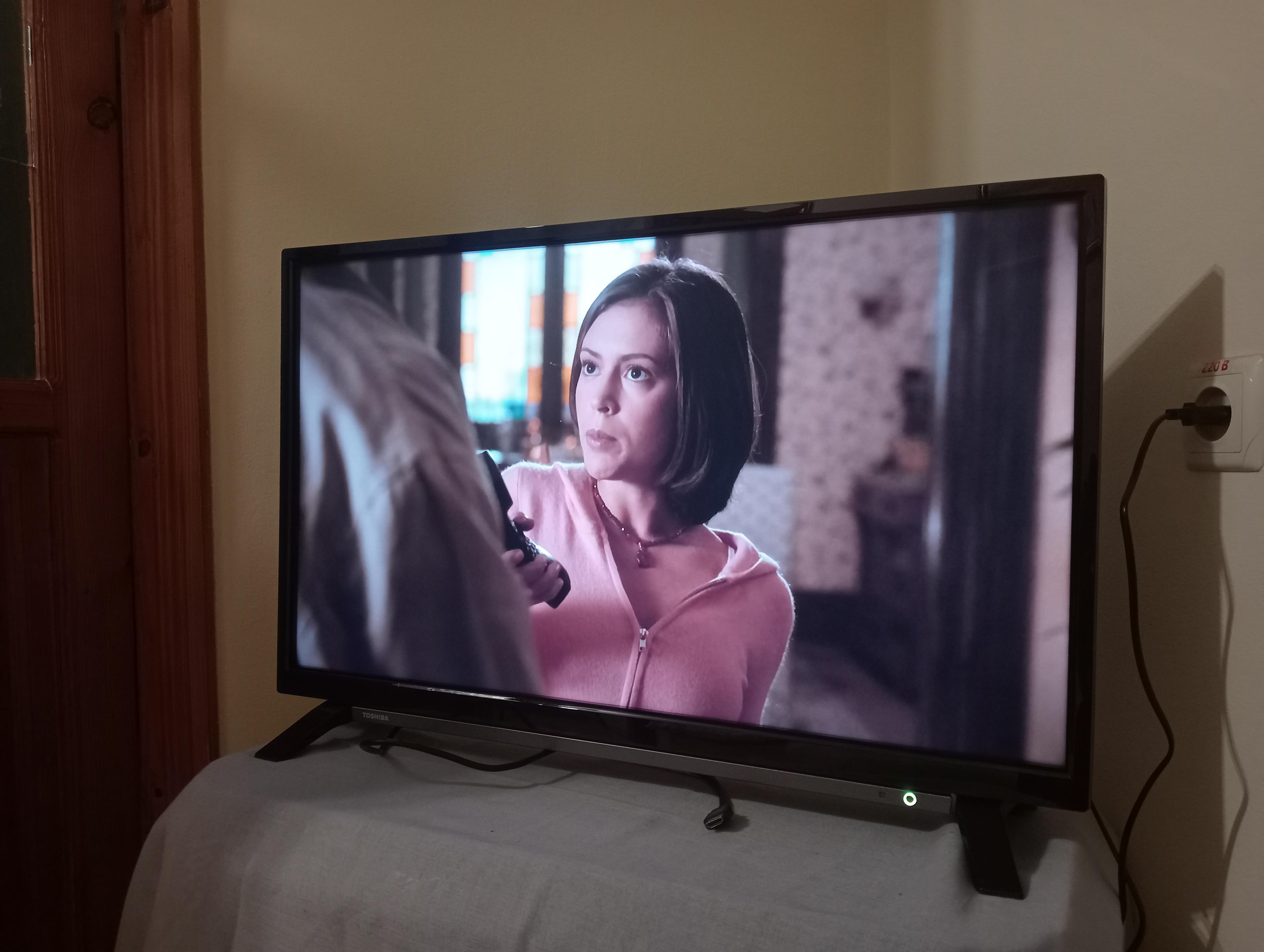 Фото: Телевизор TOSHIBA 32LA2B63DG/2 32LA2B63DG/2, отправлено покупателем Віталій Телевизор TOSHIBA 32LA2B63DG/2 32LA2B63DG/2 в реальных условиях использования от покупателя Віталій.