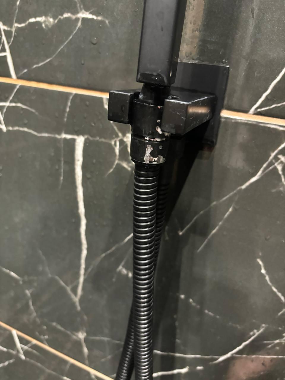 Змішувач для душу Perla SMART Чорний (PSS7704B) у реальних умовах використання від користувача Яна.