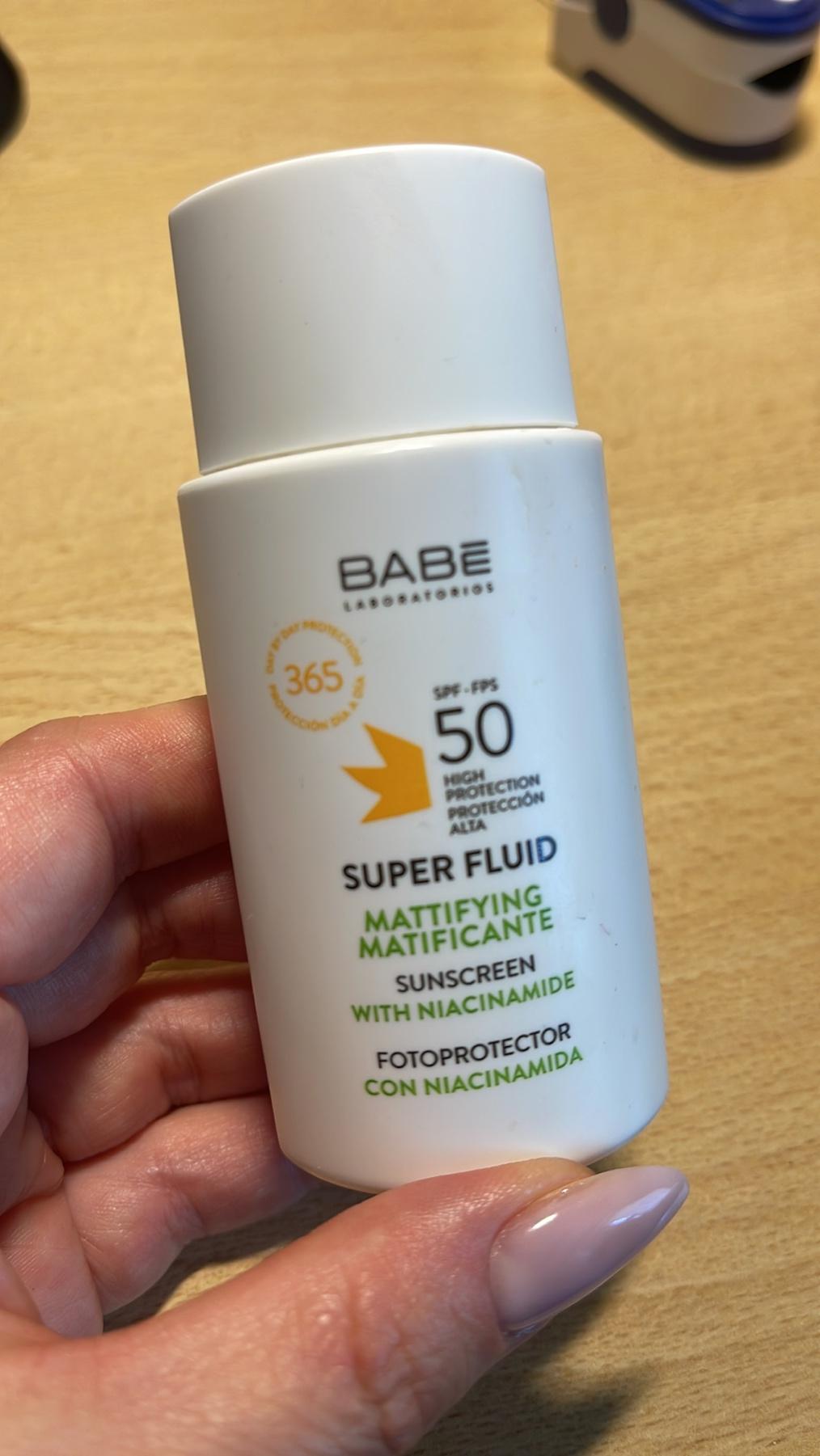 Крем сонцезахисний BABE Laboratorios Super Fluid SPF 50 для всіх типів шкіри з матуючим ефектом 50 мл у реальних умовах використання від користувача Ксенія.