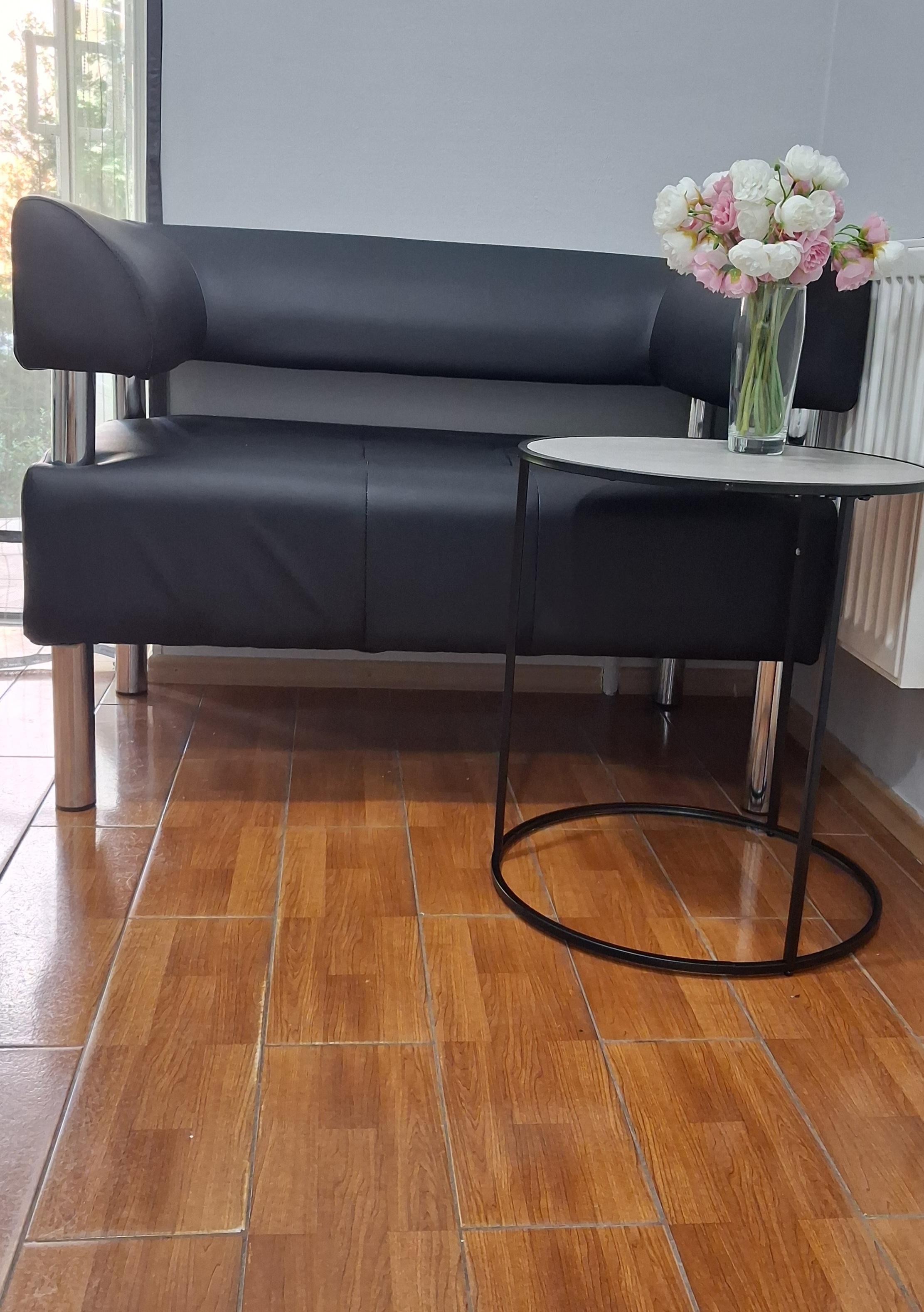 Журнальний столик з металевим каркасом в стилі Лофт 45x50 см Сірий/Чорний (27282745) у реальних умовах використання від покупця Емілія.