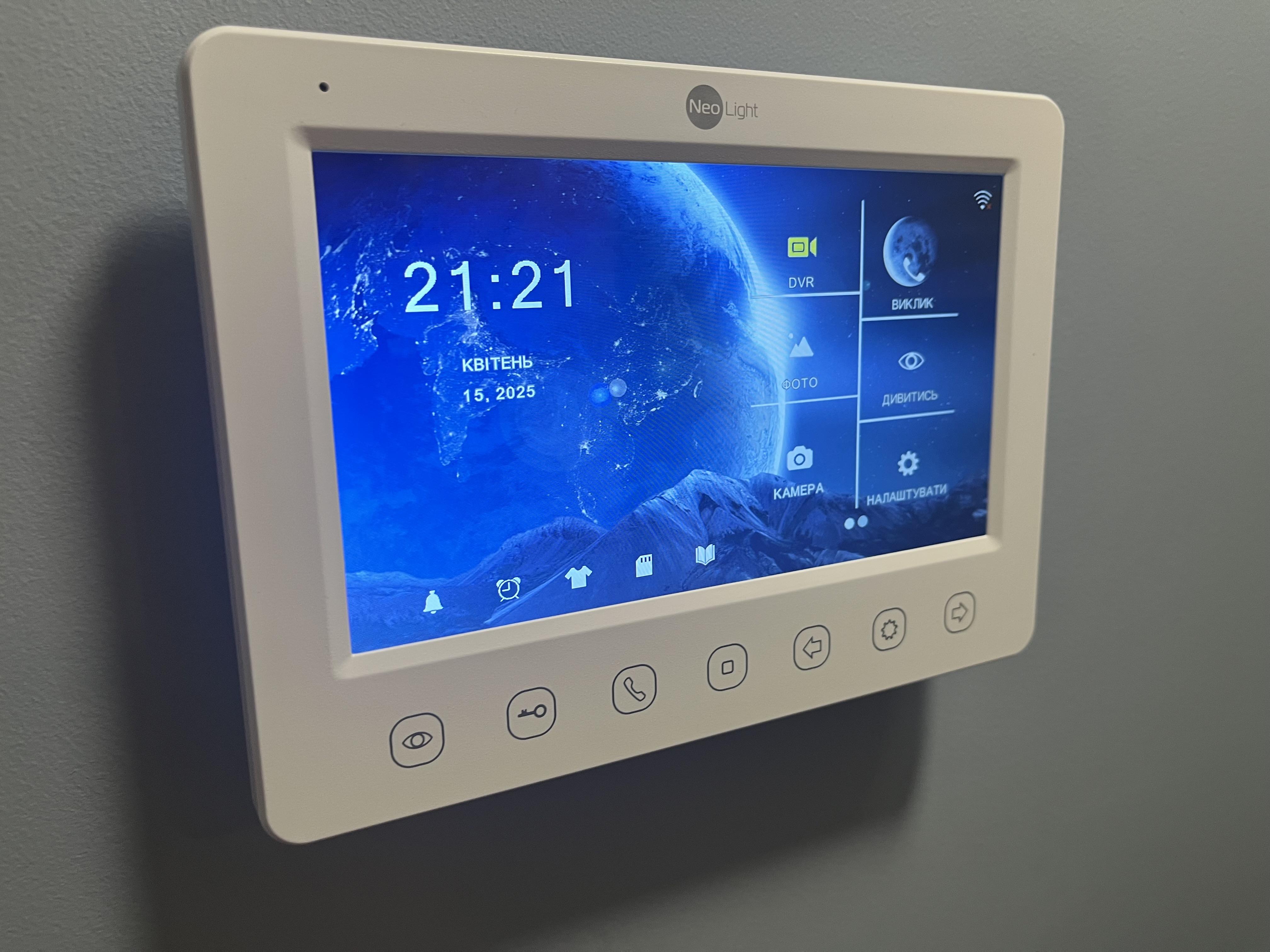 Комплект відеодомофона NeoLight NeoKit 7 WIFI у реальних умовах використання від користувача Володимир.