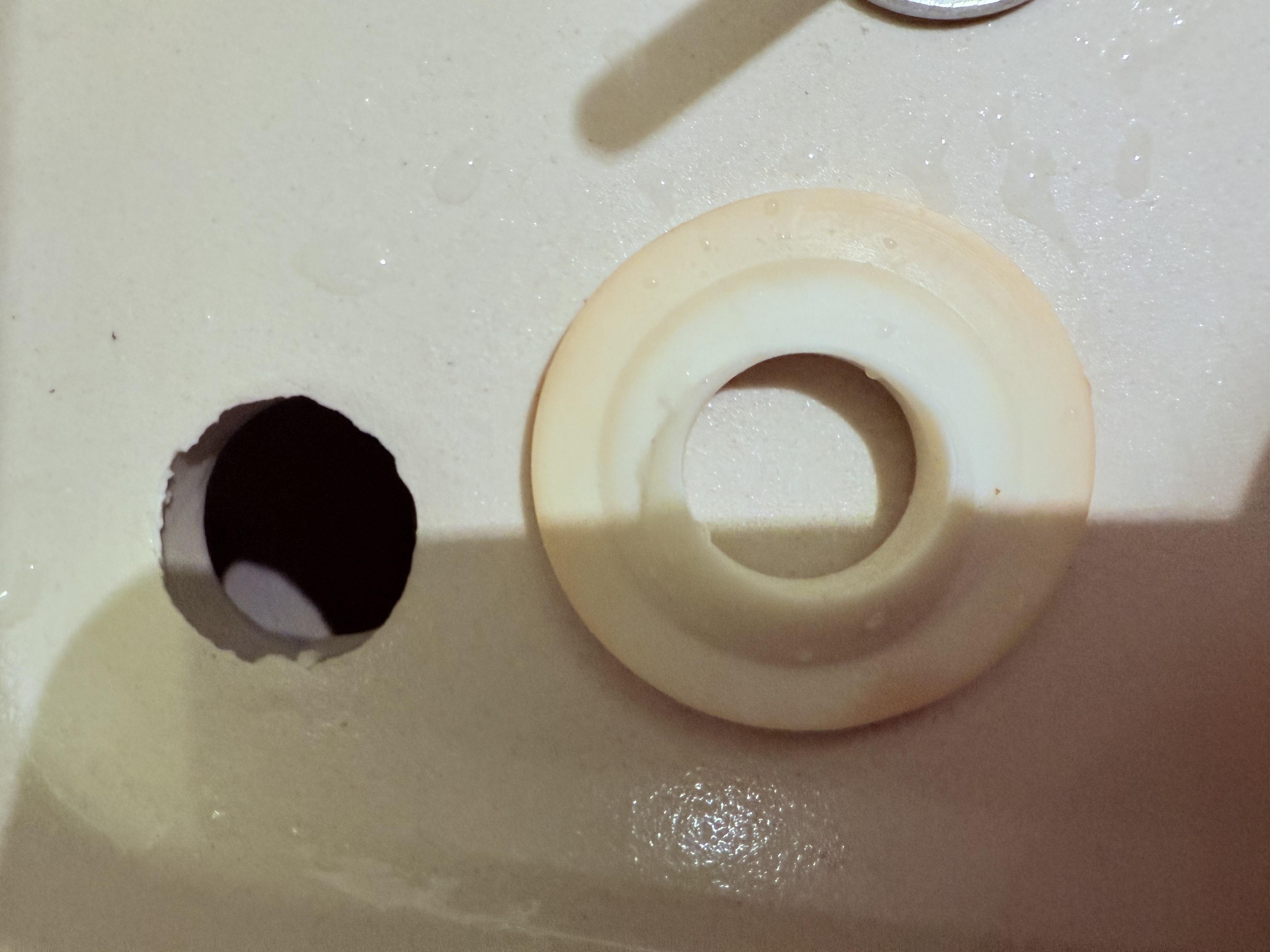 Унитаз-компакт Vidima Sirius W908001 в реальных условиях использования от пользователя Володимир.