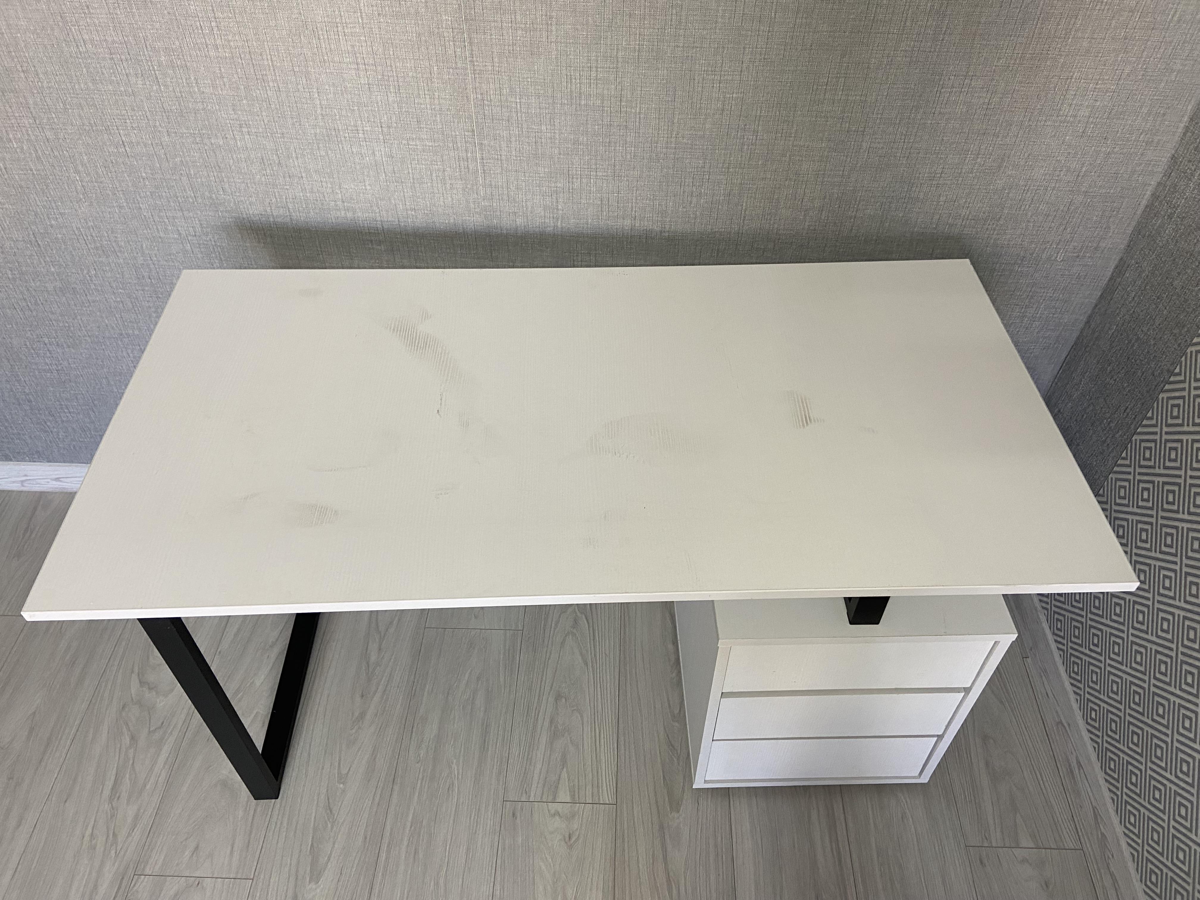 Стол письменный Лофт-2 бук в реальных условиях использования от пользователя Владислав.