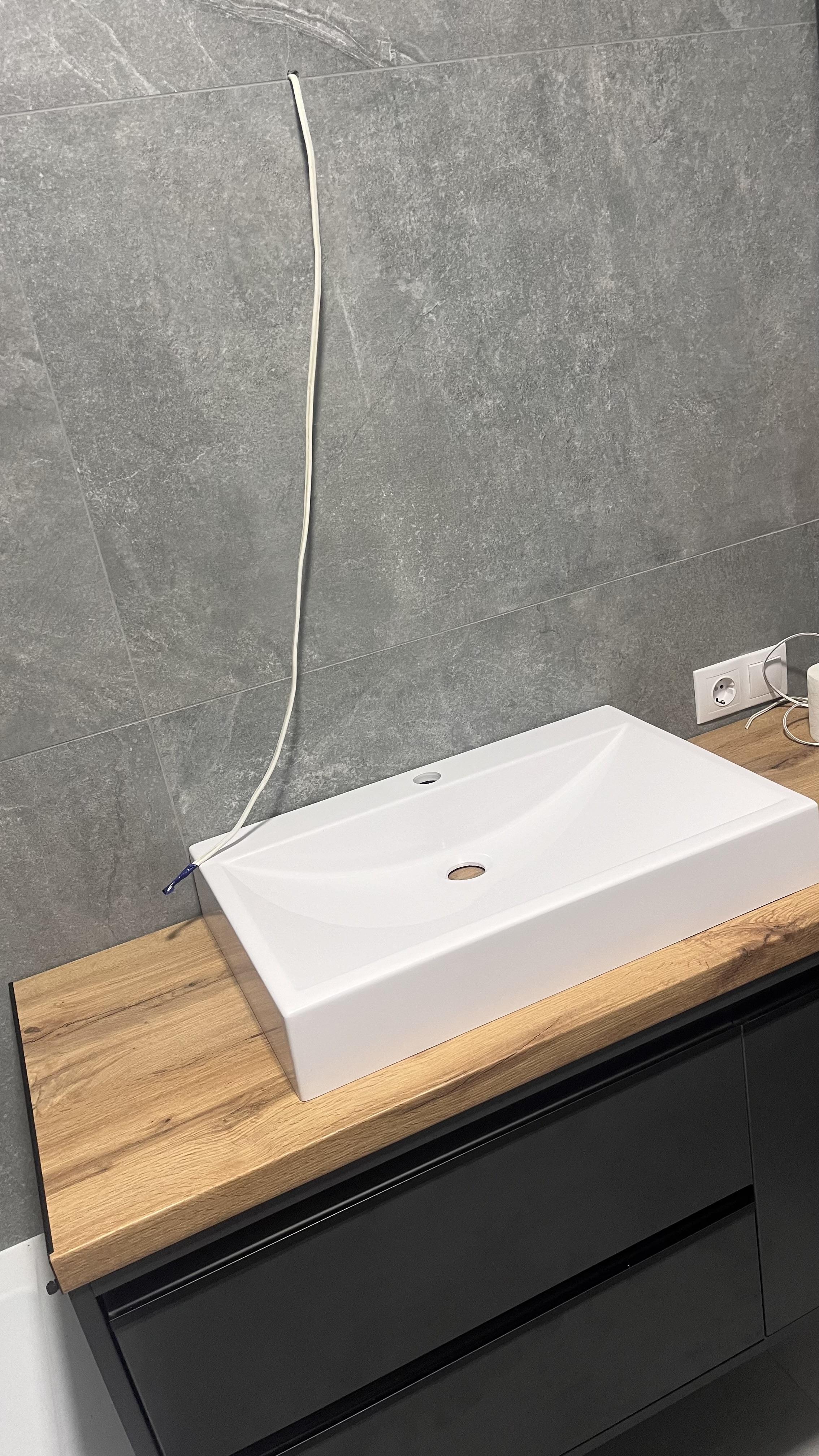 Фото: Умивальник накладний Status Braun, надіслане покупцем Мерієм Умивальник накладний Status Braun у реальних умовах використання від покупця Мерієм.