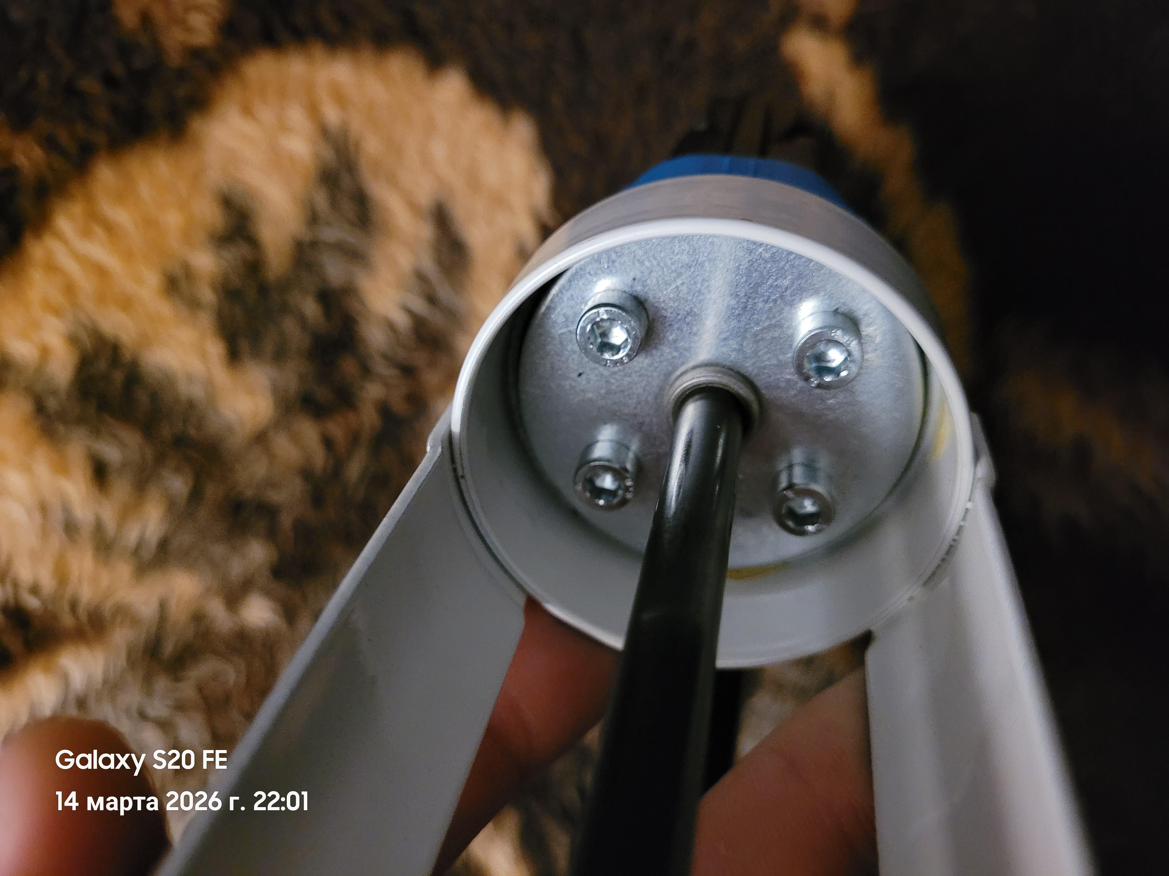 Пистолет для герметика My Tools 390 мм Pro + 631-300 в реальных условиях использования от пользователя Илья.