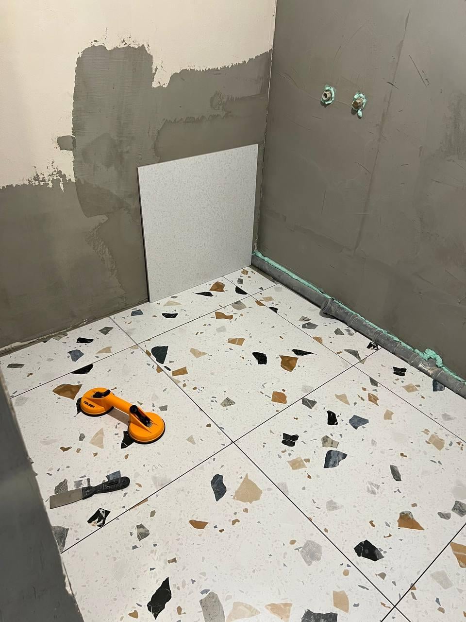 Плитка Allore Group Stracciatella White F P R Satin 60x60 см в реальных условиях использования от покупателя Ольга.