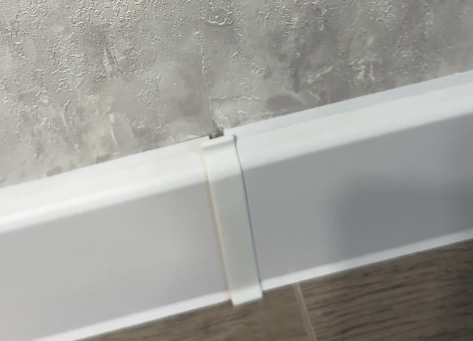 Плинтус King Floor 70 белый 20,8x70x2500 мм в реальных условиях использования от пользователя Наталія.