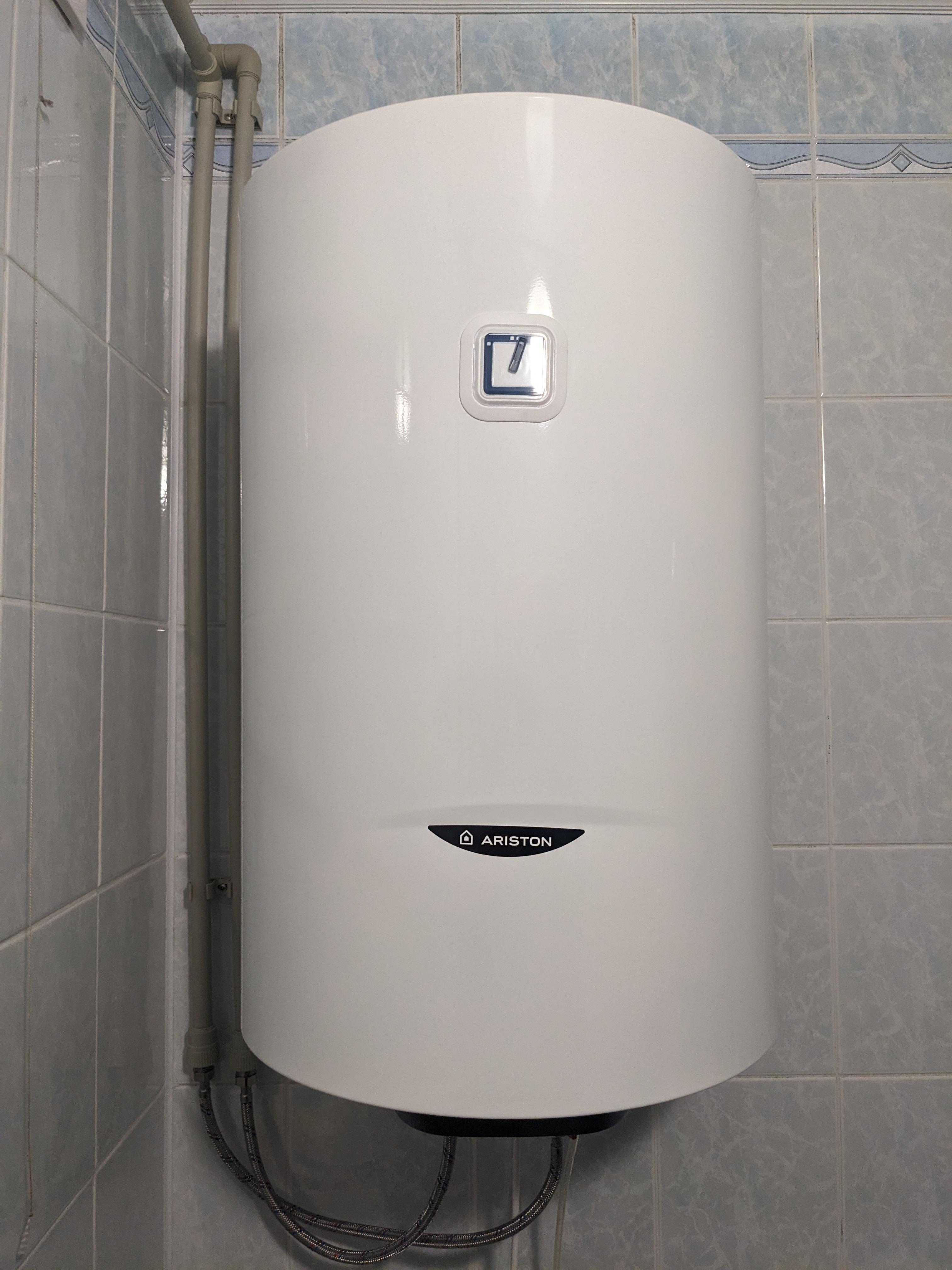 Фото: Бойлер Ariston BLU1 R 80 V 1,8K PL EU, надіслане користувачем Олександр Бойлер Ariston BLU1 R 80 V 1,8K PL EU у реальних умовах використання від користувача Олександр.
