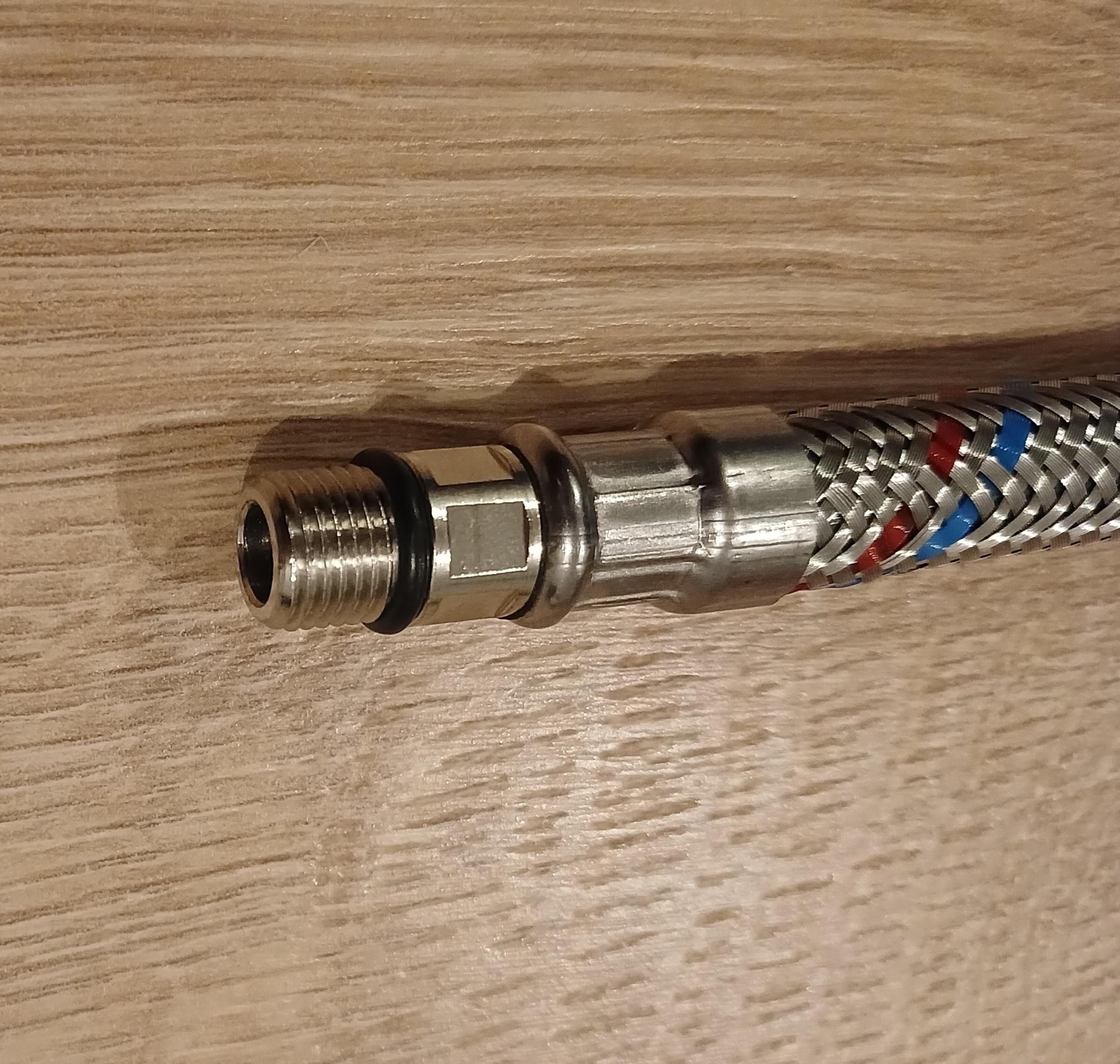 Шланг для воды Industrias Mateu М10x1/2 0,5 м в реальных условиях использования от покупателя Роман.