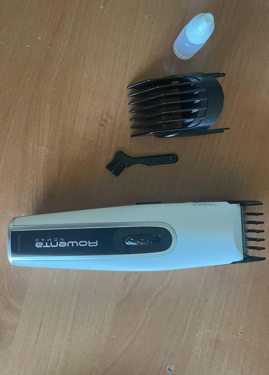 Фото: Машинка для стрижки Rowenta TN1400F1, отправлено пользователем Василь Душник Машинка для стрижки Rowenta TN1400F1 в реальных условиях использования от пользователя Василь Душник.