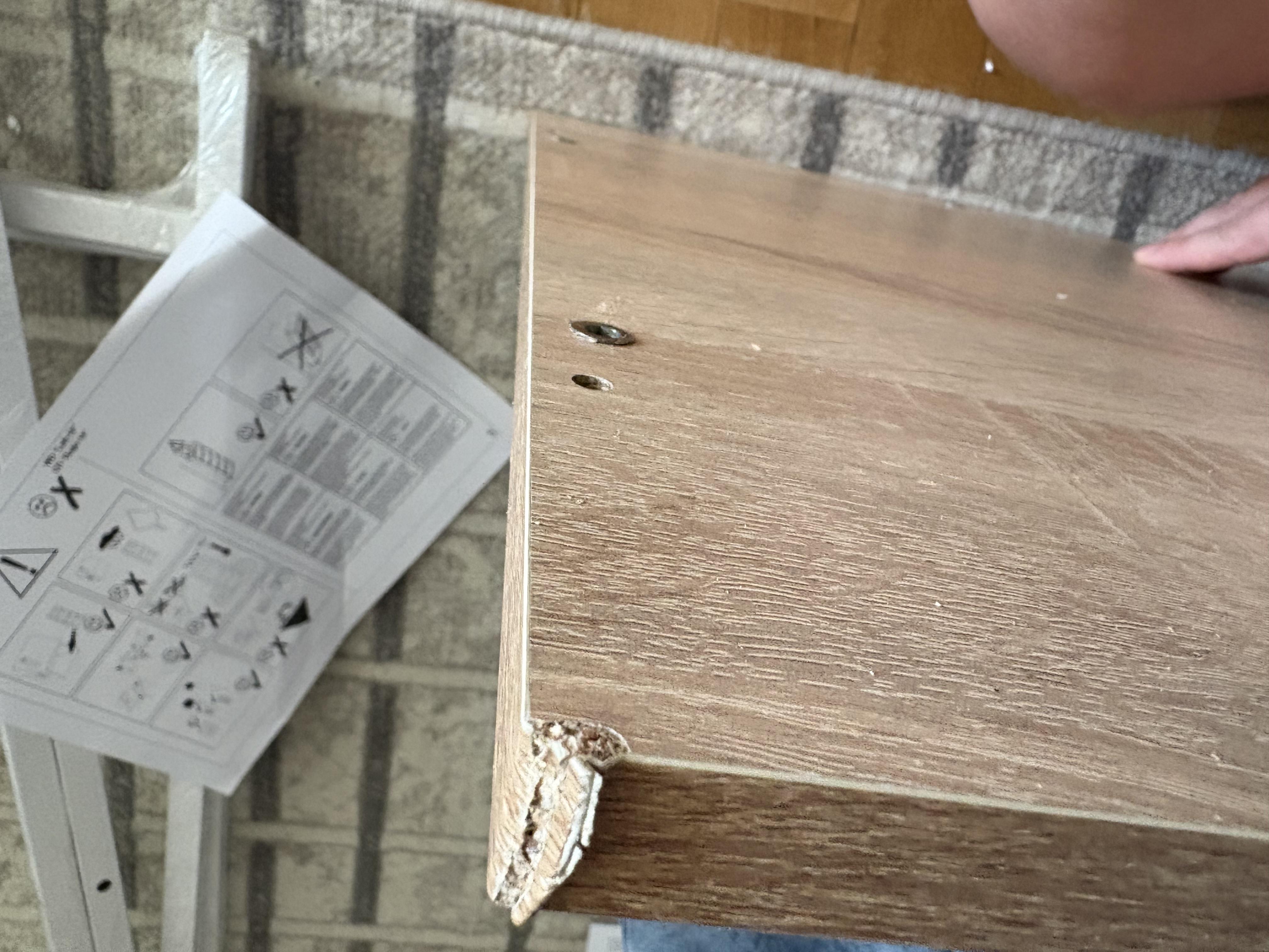 Письмовий стіл Компаніт Лофт-10 95х48х76,3 см Німфея альба (24844844) у реальних умовах використання від покупця Елена Селиванова.