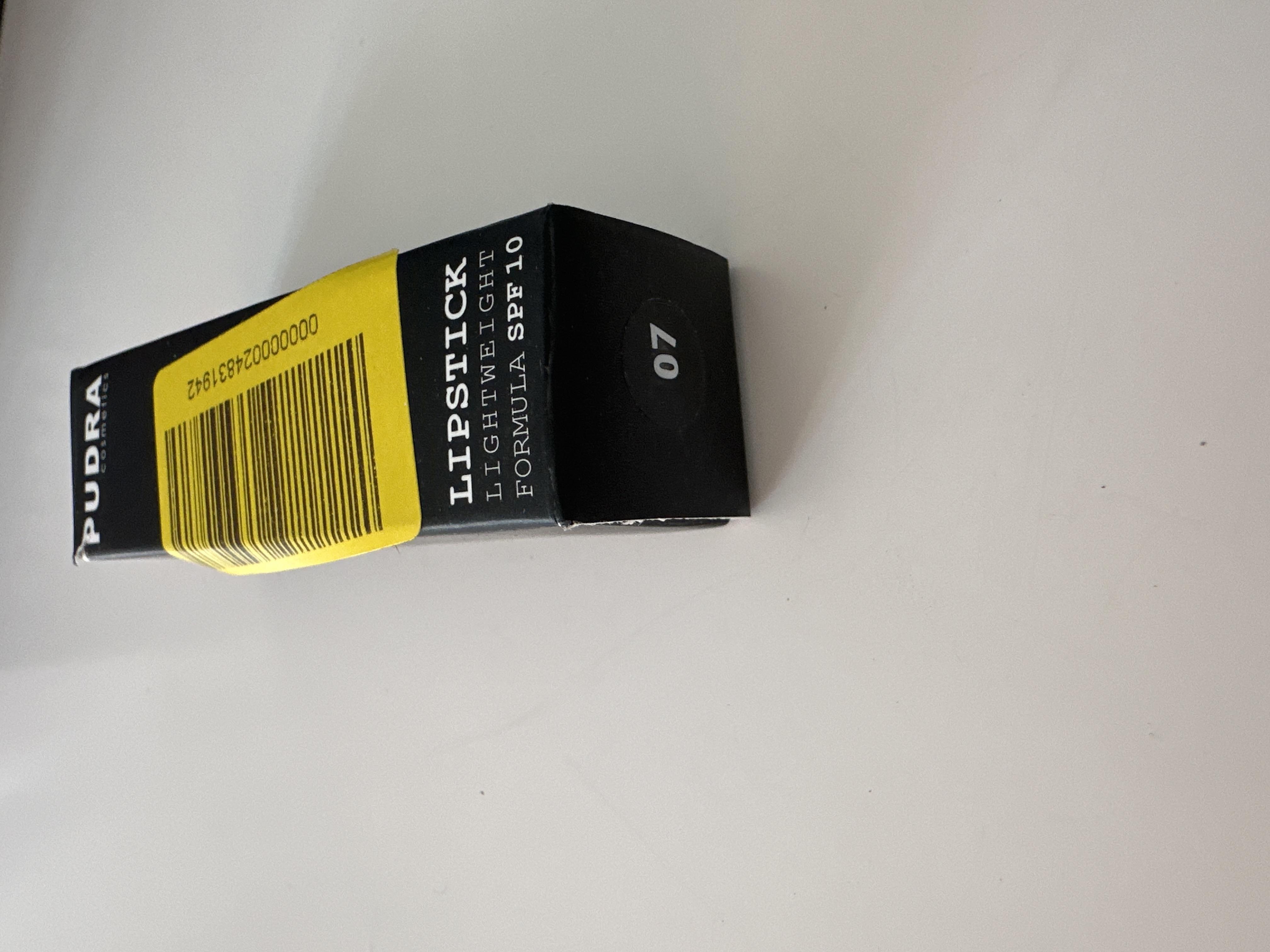 Помада губна Pudra Cosmetics Spiced coral 11 4,5 г у реальних умовах використання від користувача Ольга.
