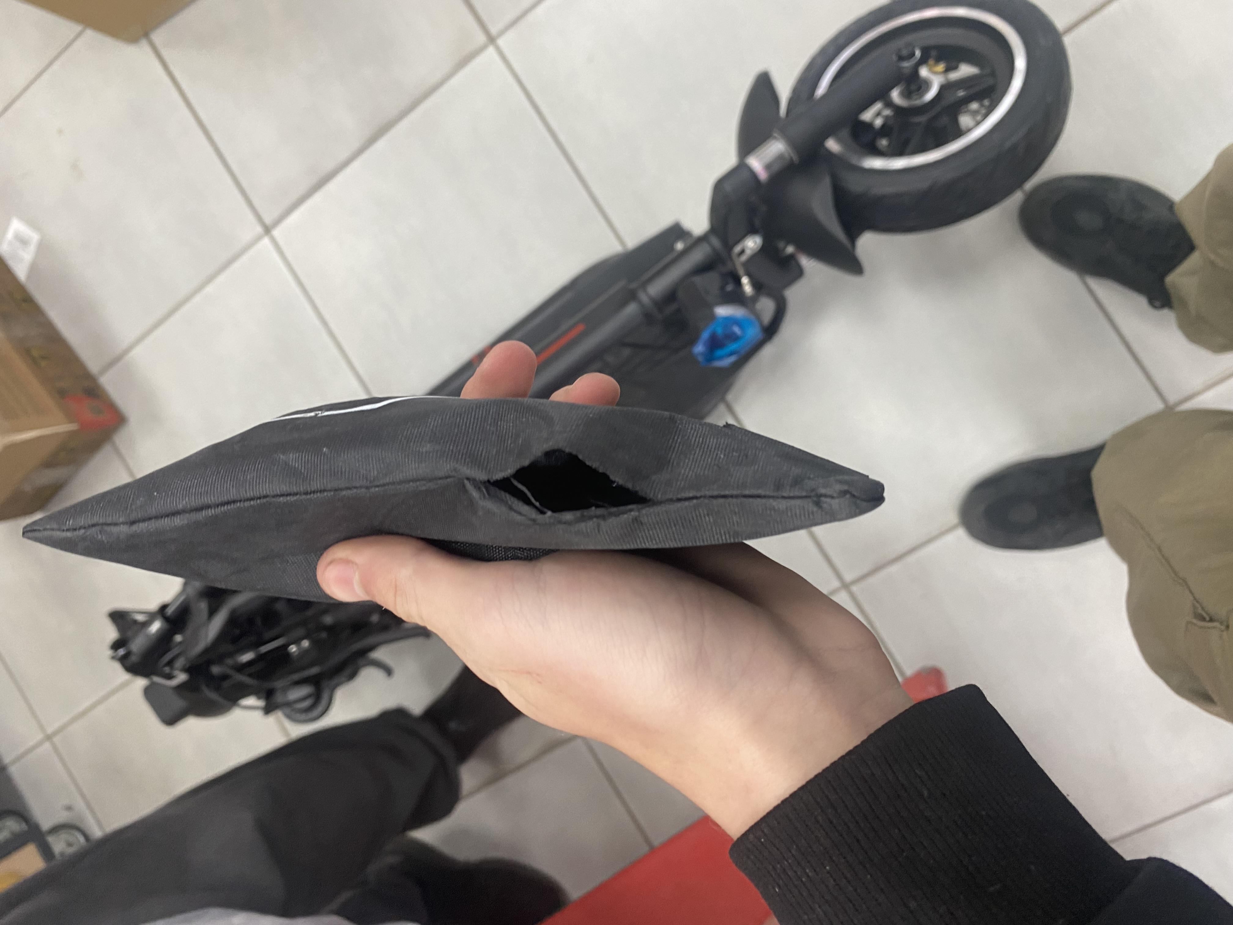 Електросамокат Crosser T4 Pneumatic з сидінням d 10" Чорний у реальних умовах використання від користувача Денис.