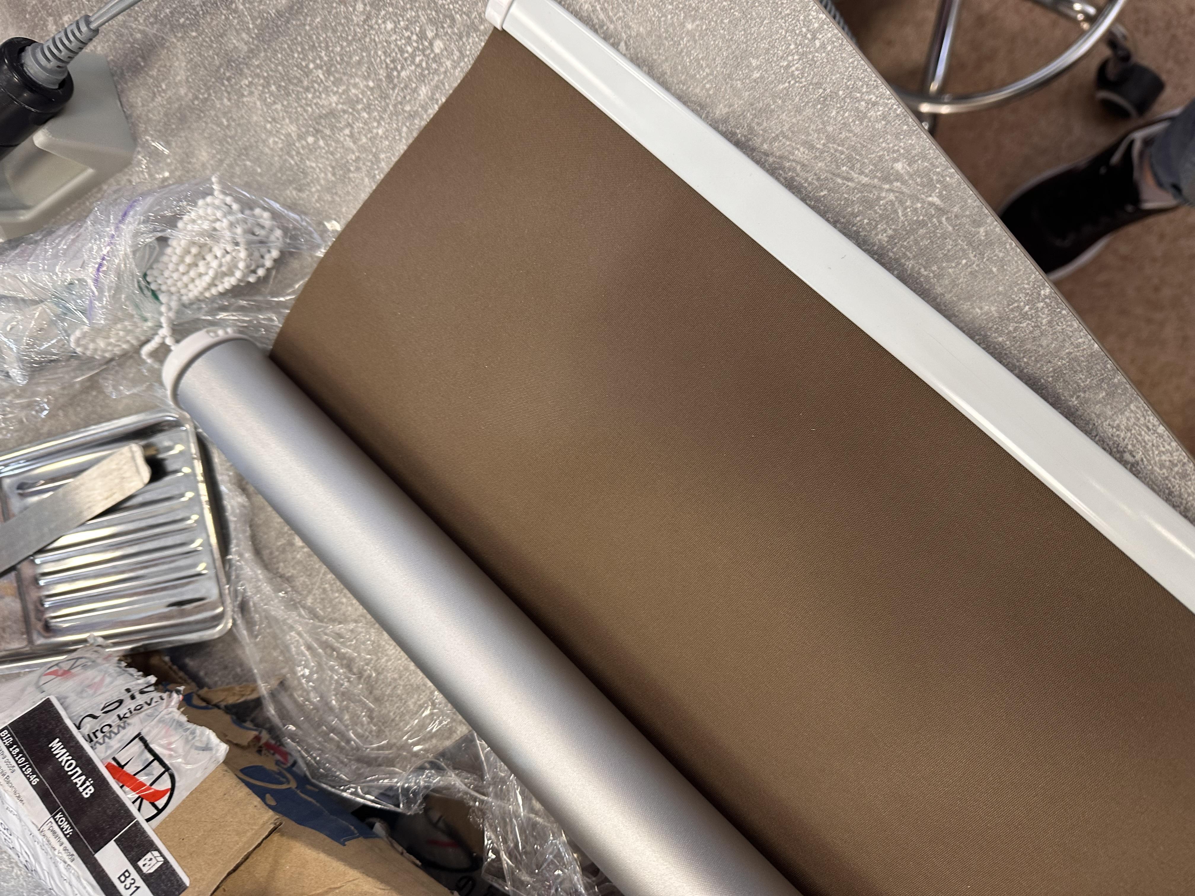 Рулонная штора термо blackout Wenster 011 70х200 см открытого типа Темно-коричневый (95819851) в реальных условиях использования от пользователя Юлія.