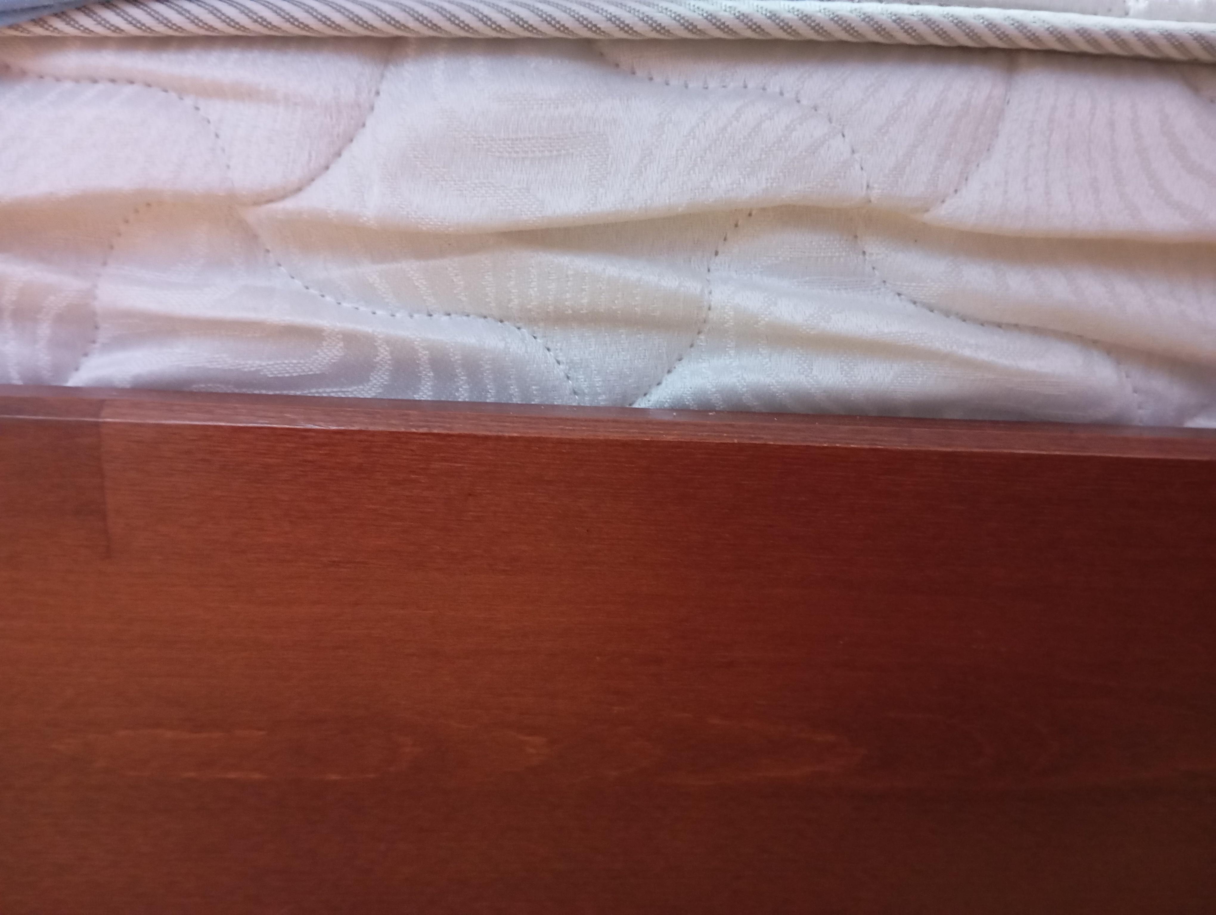 Матрас Эйбел (ABLE) Nickely 180x200 см в реальных условиях использования от пользователя Світлана.