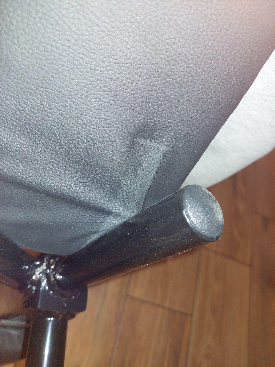 Тренажер турнік з підйомними брусами Newt Iron Pro 4в1 з м’якими ручками Чорний (NE-TR-5B) у реальних умовах використання від користувача Дмитро.