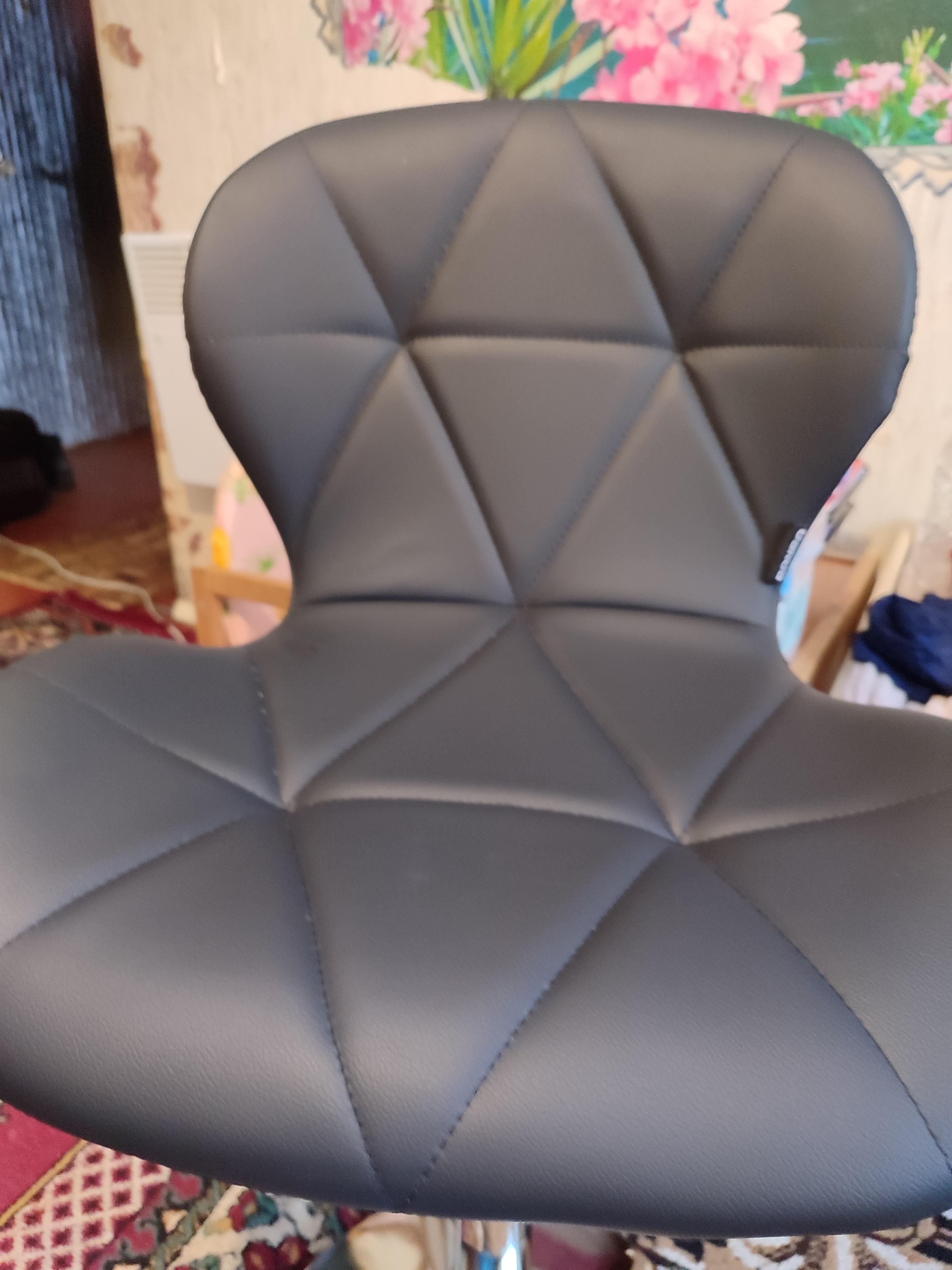 Барный стул со спинкой Bonro B-087 Черный (40600005) в реальных условиях использования от покупателя Юлія.