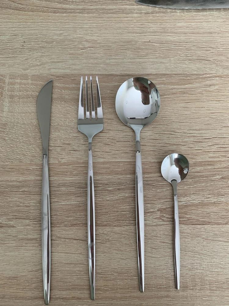 Набор столовых приборов кухонных OnePro 9324 из нержавеющей стали на 6 персон 24 шт. Золотистый/Белый (70966) в реальных условиях использования от покупателя Ксенія.