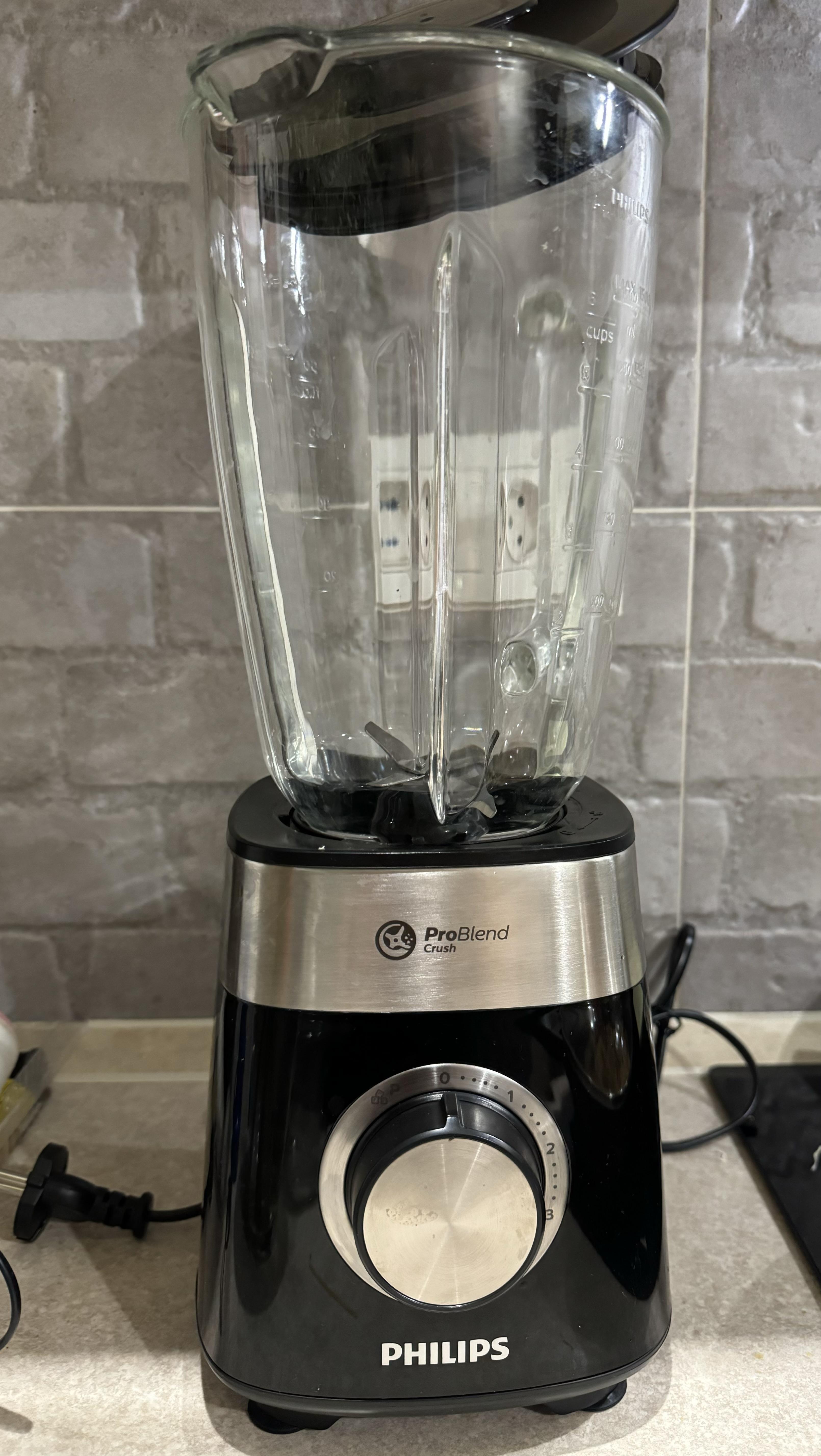 Фото: Блендер стационарный Philips Series 5000 HR2228/90, отправлено пользователем Марина Блендер стационарный Philips Series 5000 HR2228/90 в реальных условиях использования от пользователя Марина.