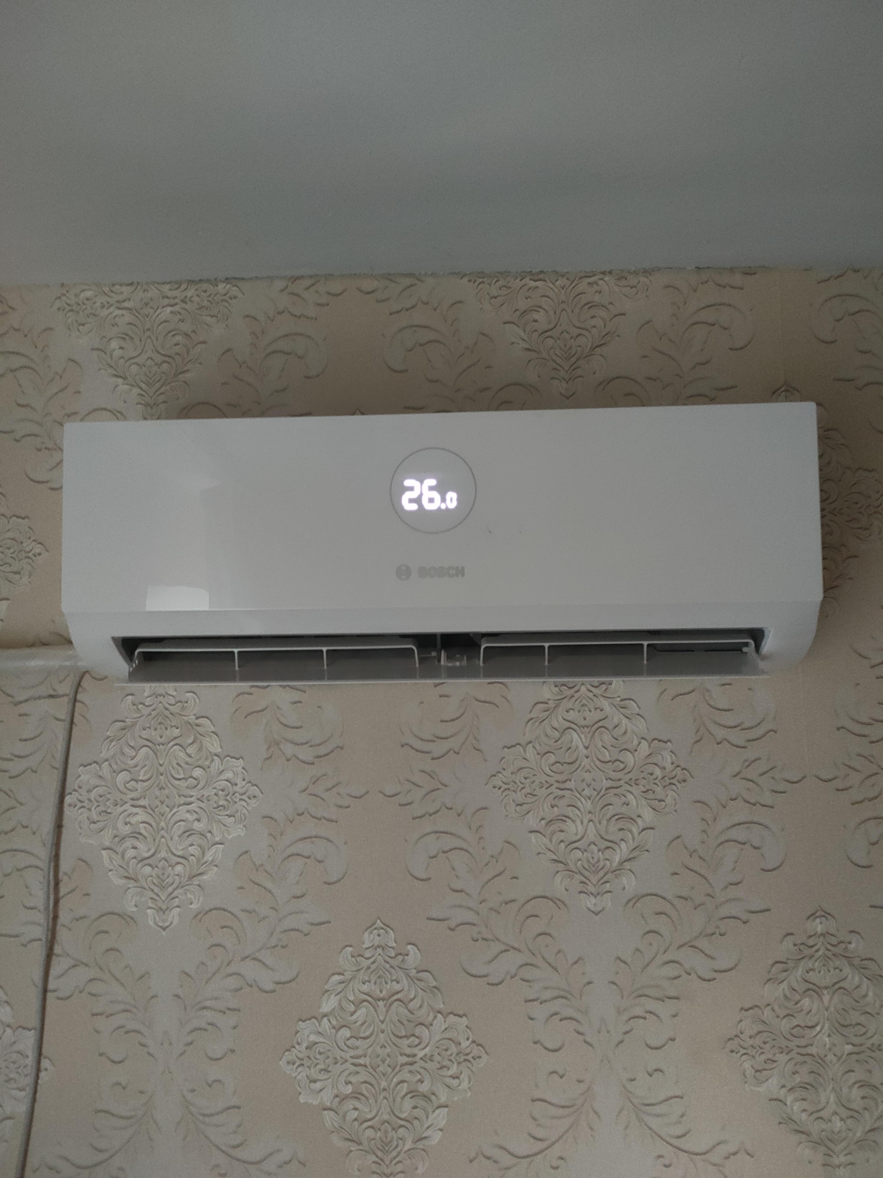 Кондиціонер Bosch Climate CL3000i 26 E у реальних умовах використання від користувача Наталія.