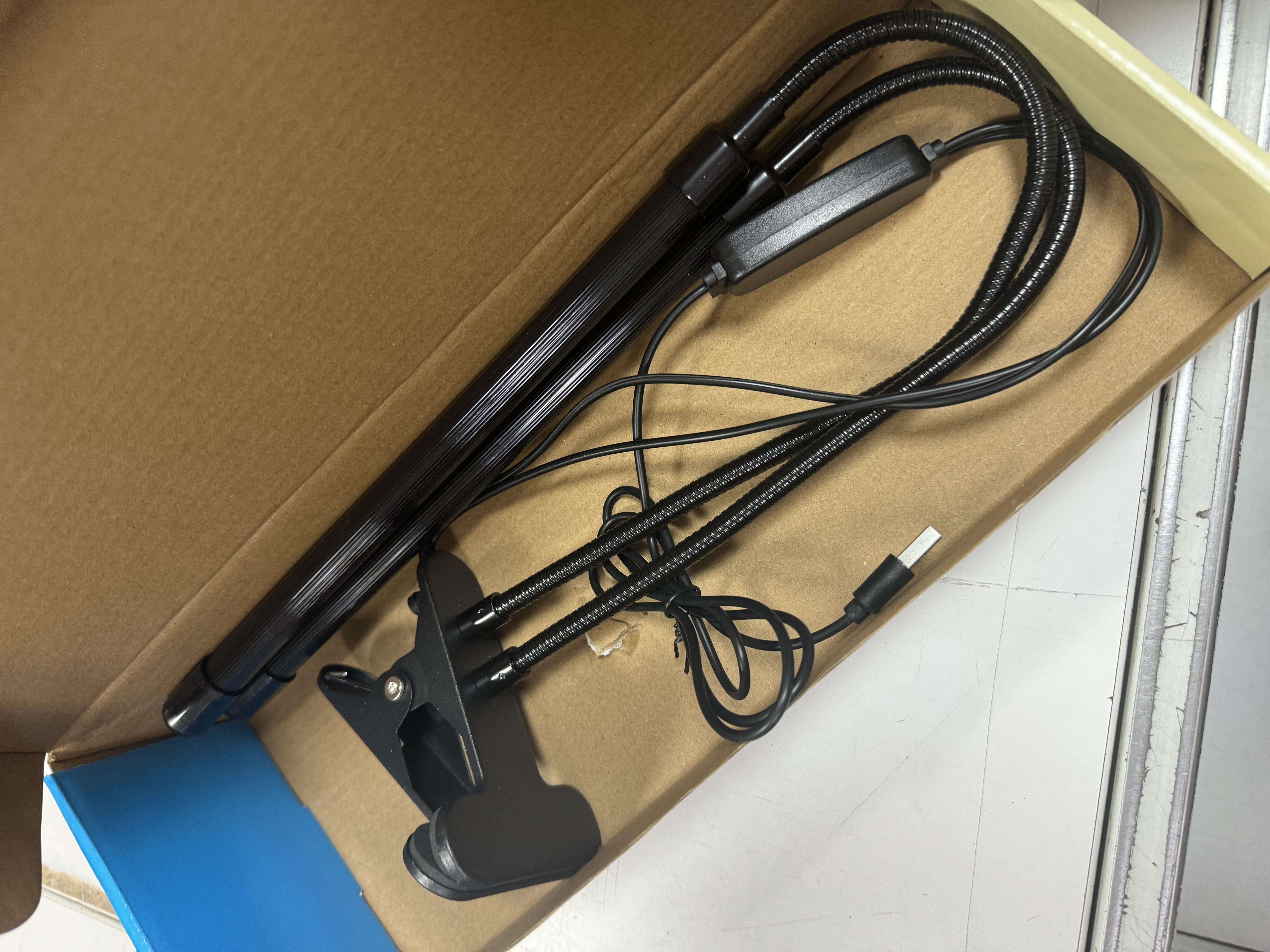 Фітолампа LED USB для росту рослин на 2 лампи (534) у реальних умовах використання від покупця Тетяна.