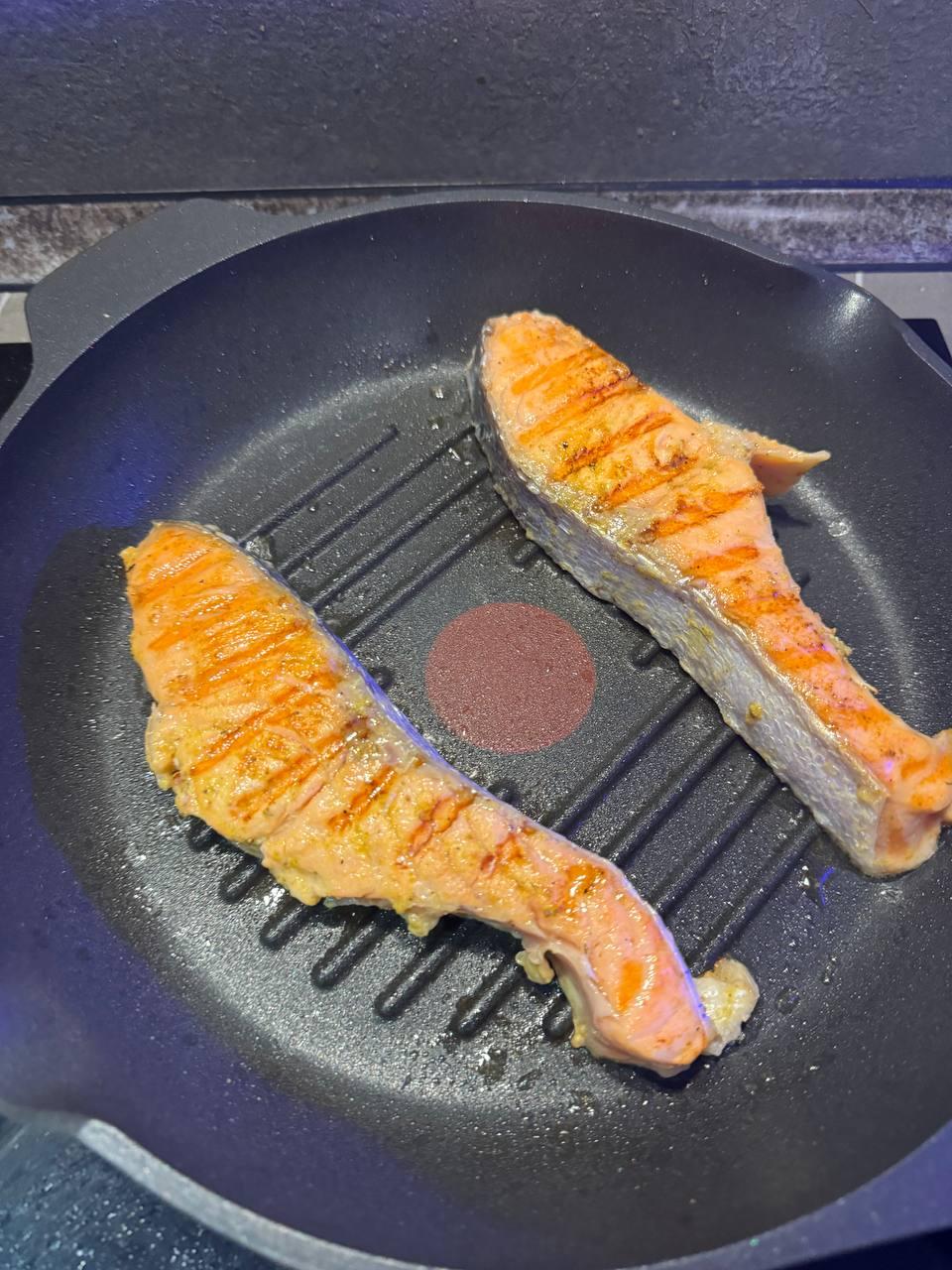 Сковорода-гриль Tefal Robusto 26 см E2494044 у реальних умовах використання від покупця Юлія.