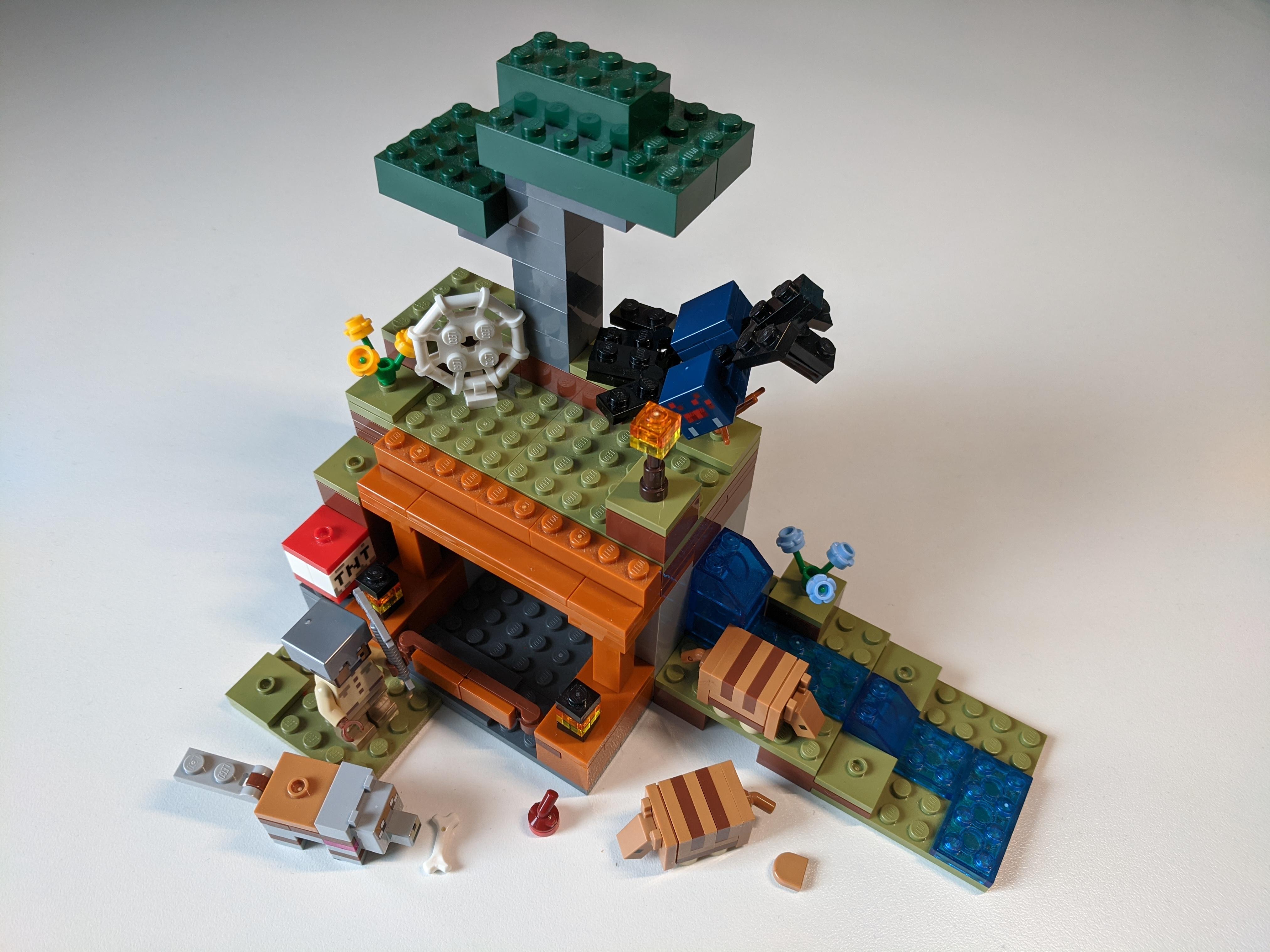 Конструктор LEGO Minecraft Шахтна експедиція «Броненосець» 21269 у реальних умовах використання від користувача Олександр.