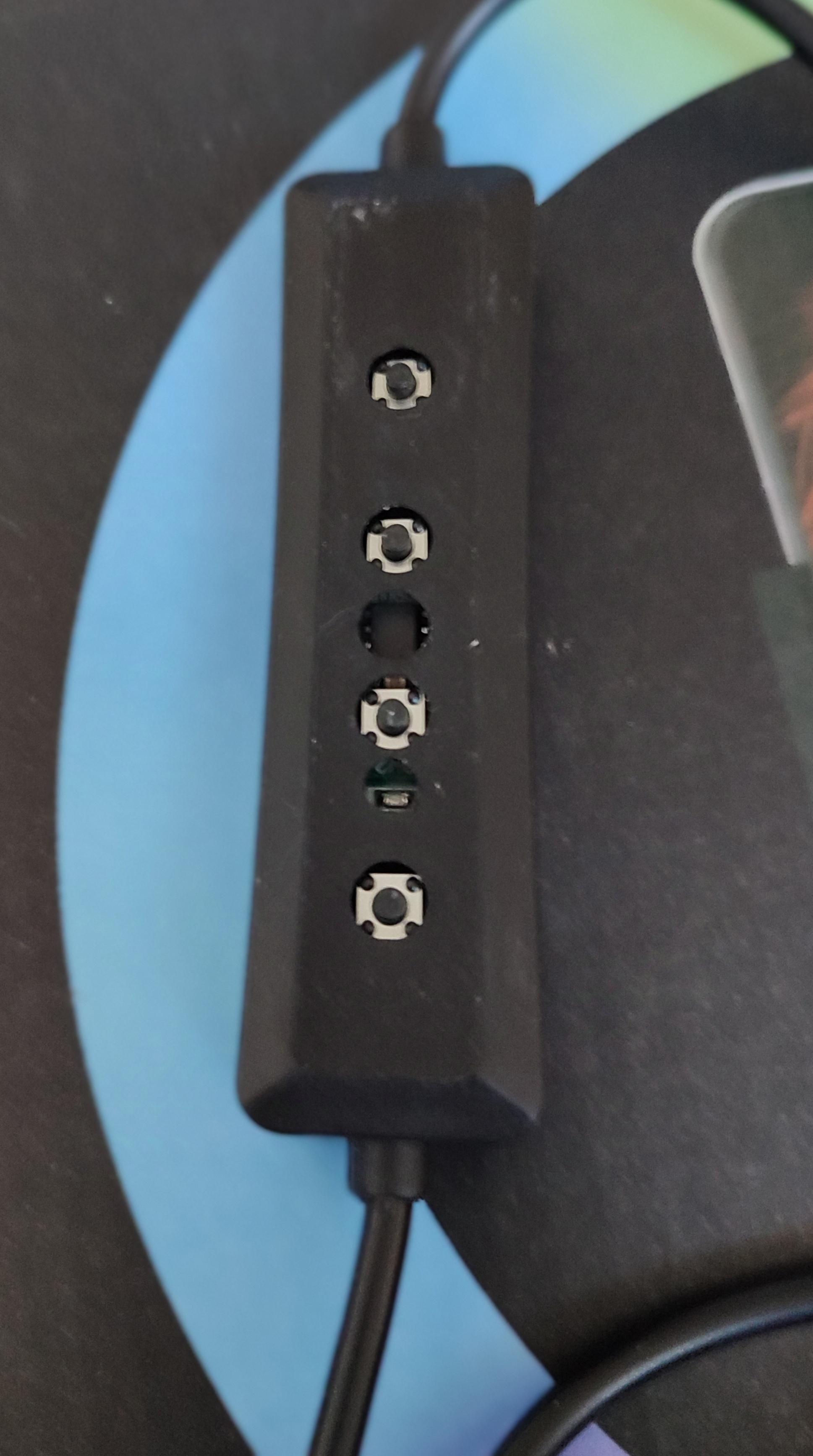 Фото: Кольцевая лампа MJ30 LED RGB 30 см (ftlx-667), отправлено покупателем Людмила Кольцевая лампа MJ30 LED RGB 30 см (ftlx-667) в реальных условиях использования от покупателя Людмила.