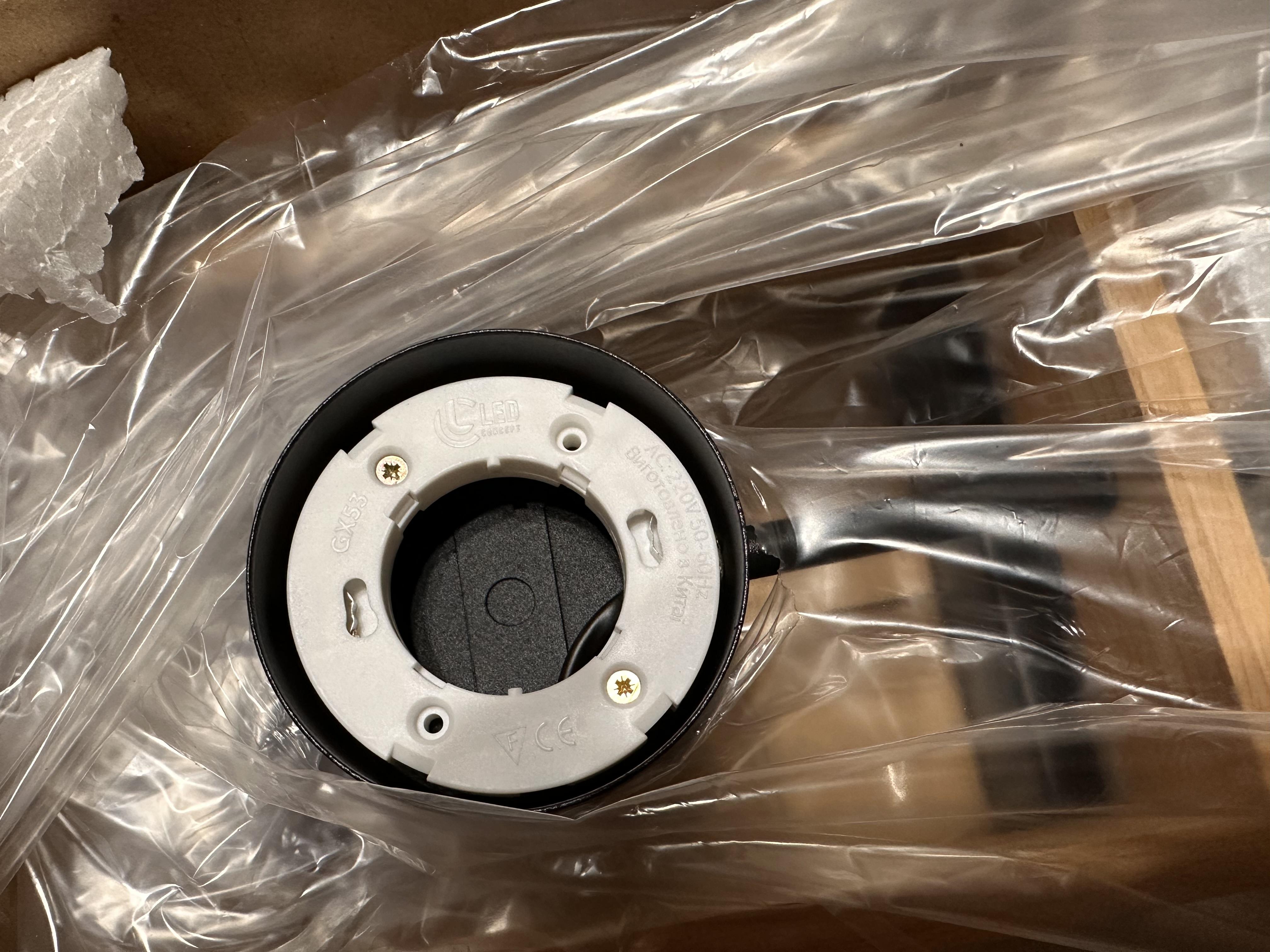 Люстра потолочная Светкомплект CADRE 4xGX53 белый в реальных условиях использования от покупателя Nazar.