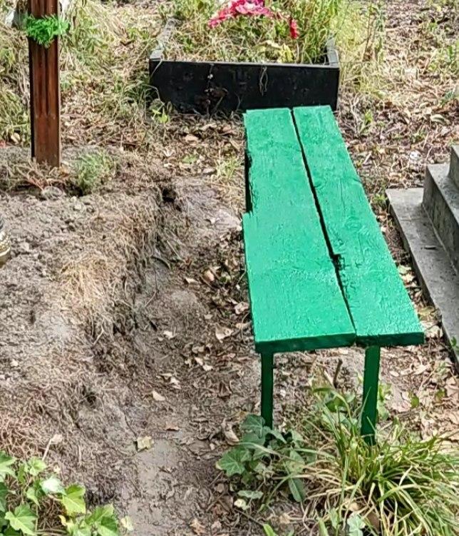 Грунт-эмаль Хімрезерв 3 в 1 черный шелковистый мат 2,5 кг в реальных условиях использования от пользователя Тетяна.