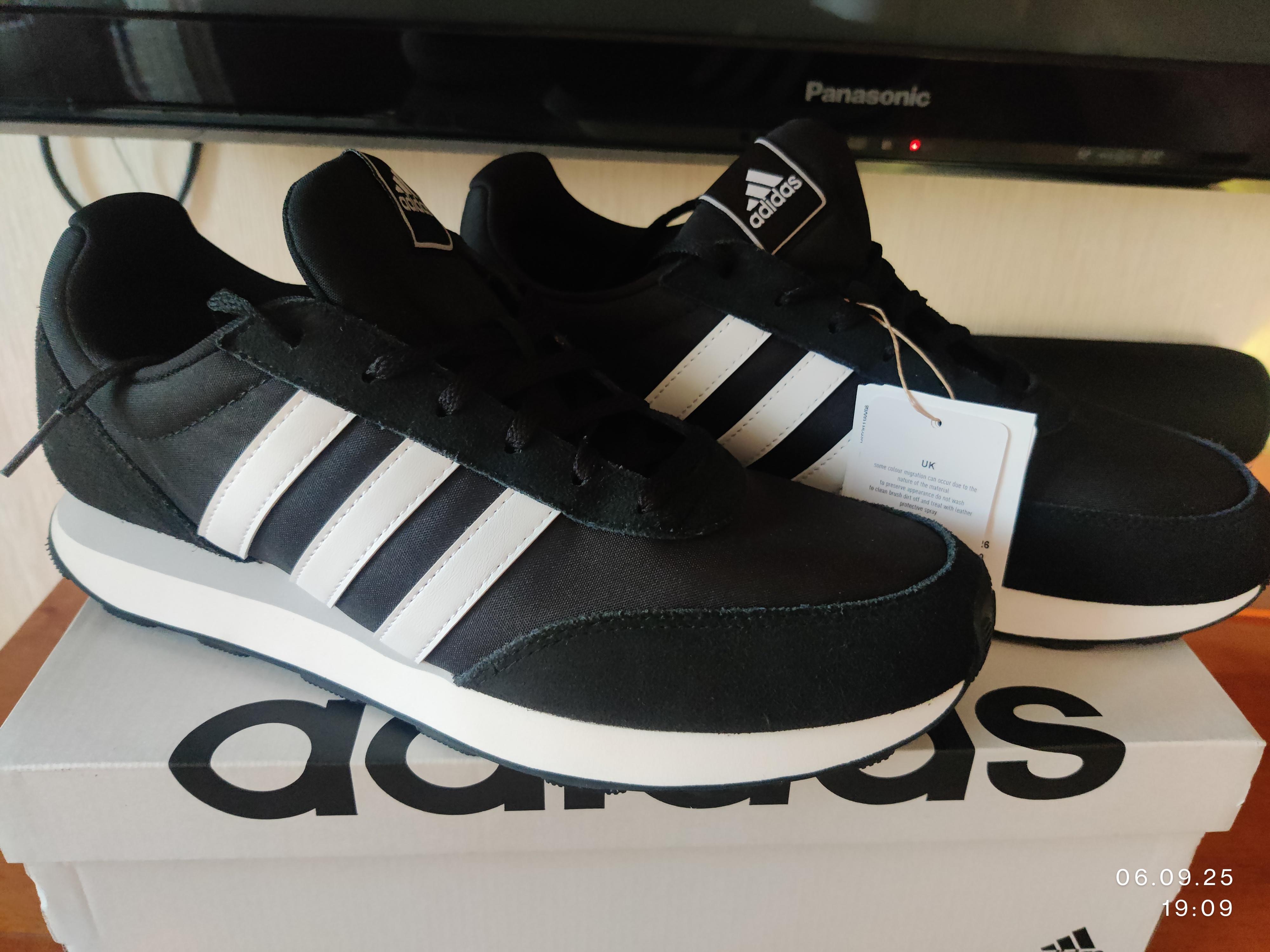 Кросівки чоловічі демісезонні Adidas RUN 60S 3.0 IE3826 р.45 1/3 чорні у реальних умовах використання від користувача Андрій Стахурський.