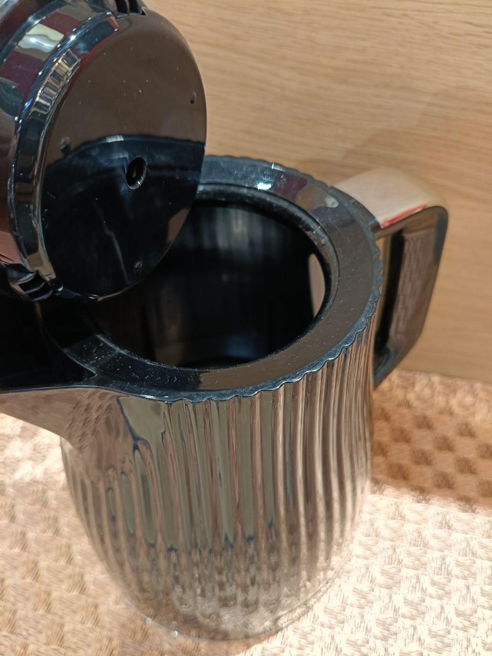 Электрочайник Tefal Loft KO250830 в реальных условиях использования от пользователя Надія Борисюк.