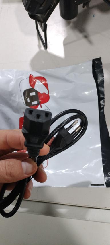 Фото: Шнур живлення для ноутбука Cable for laptop 1,5 м (2205), надіслане покупцем Олександра Шнур живлення для ноутбука Cable for laptop 1,5 м (2205) у реальних умовах використання від покупця Олександра.