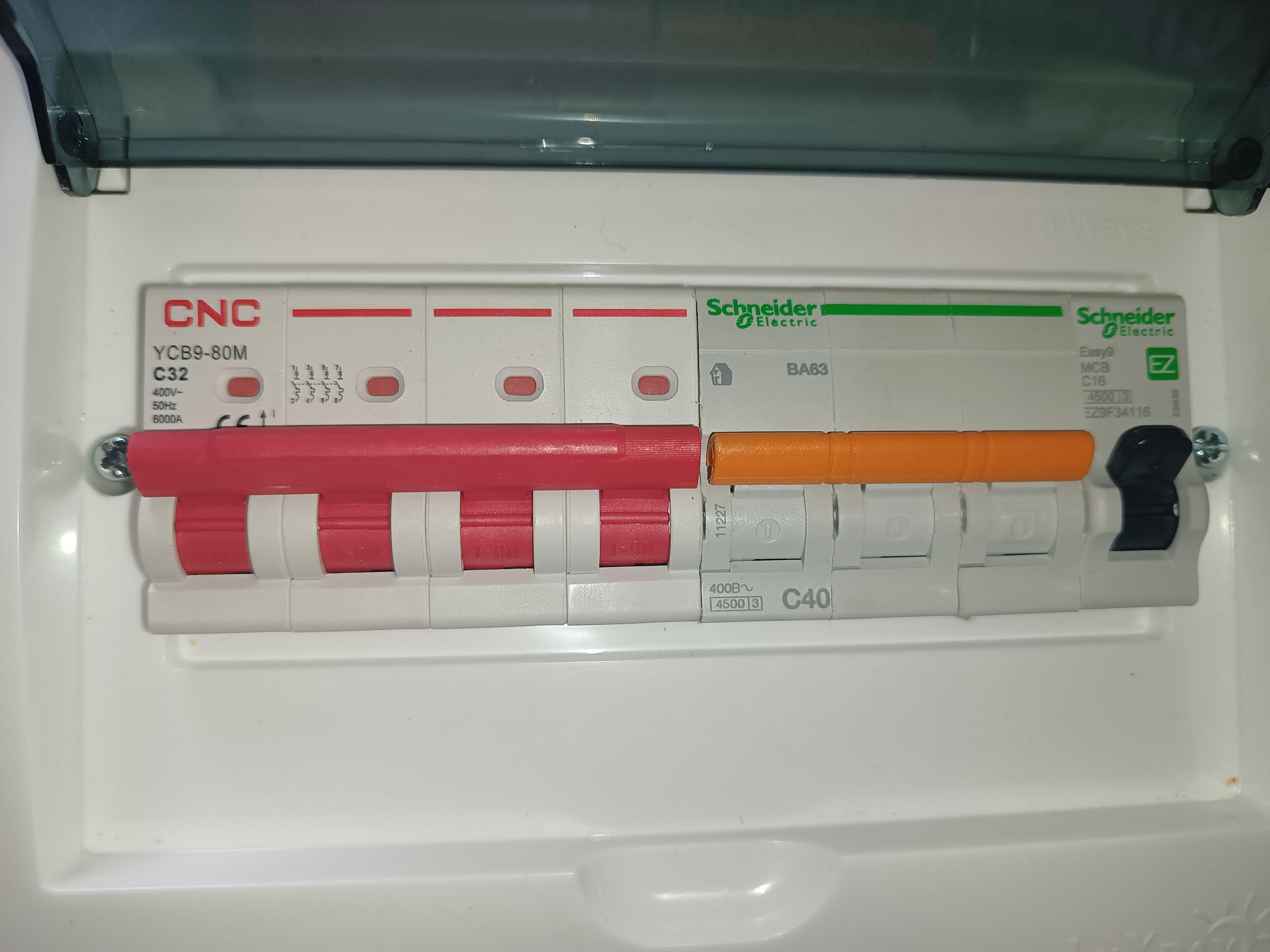 Автоматический выключатель  Schneider Electric EASY 9 1P 16A С EZ9F34116 в реальных условиях использования от пользователя Андрій.